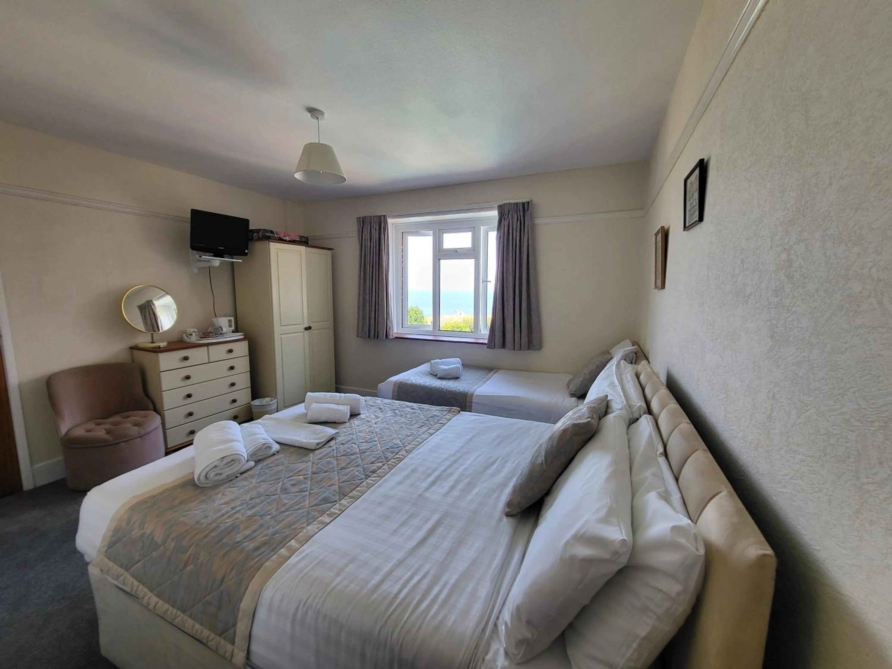 Bed in Eastmount Hall Hotel