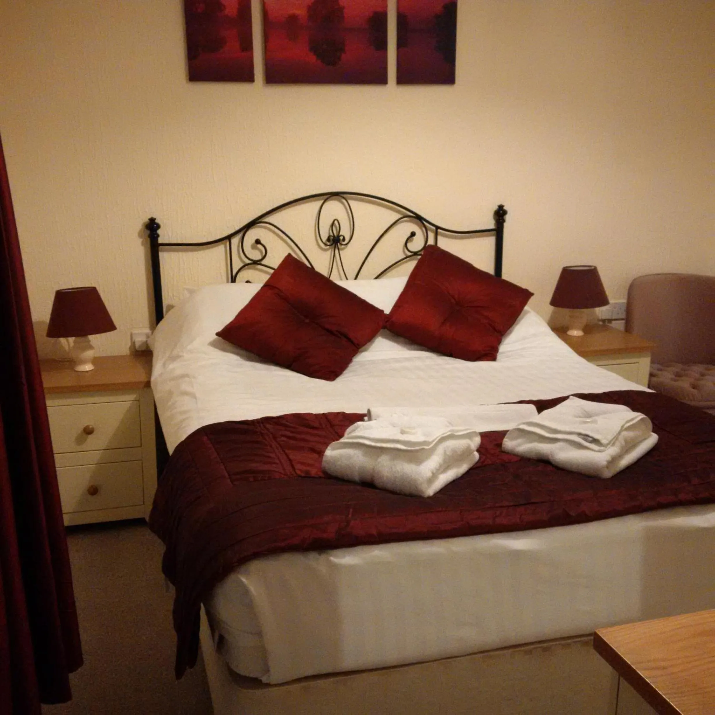 Bed in Eastmount Hall Hotel