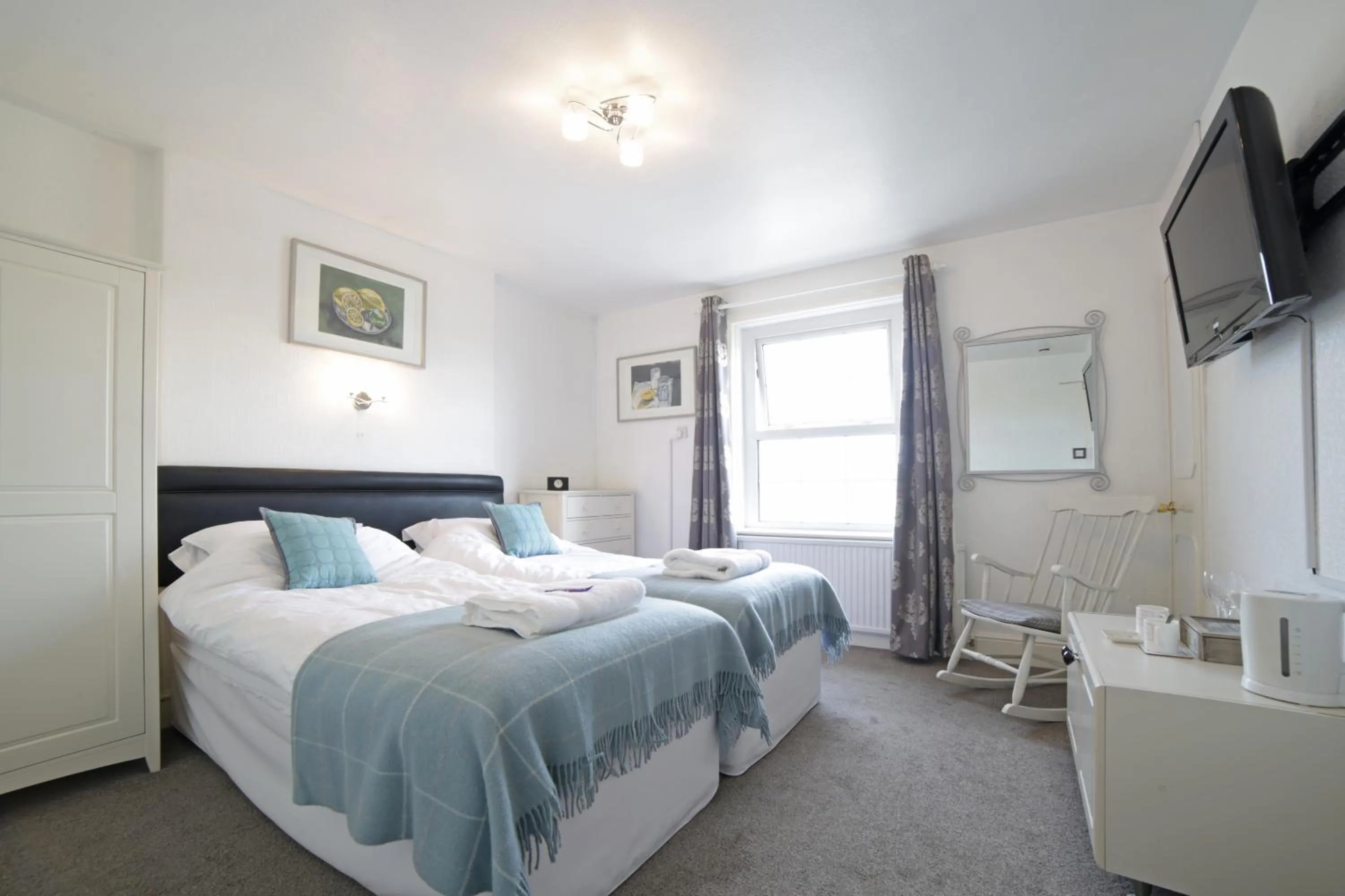 Bedroom, Bed in Sunrise Guest House