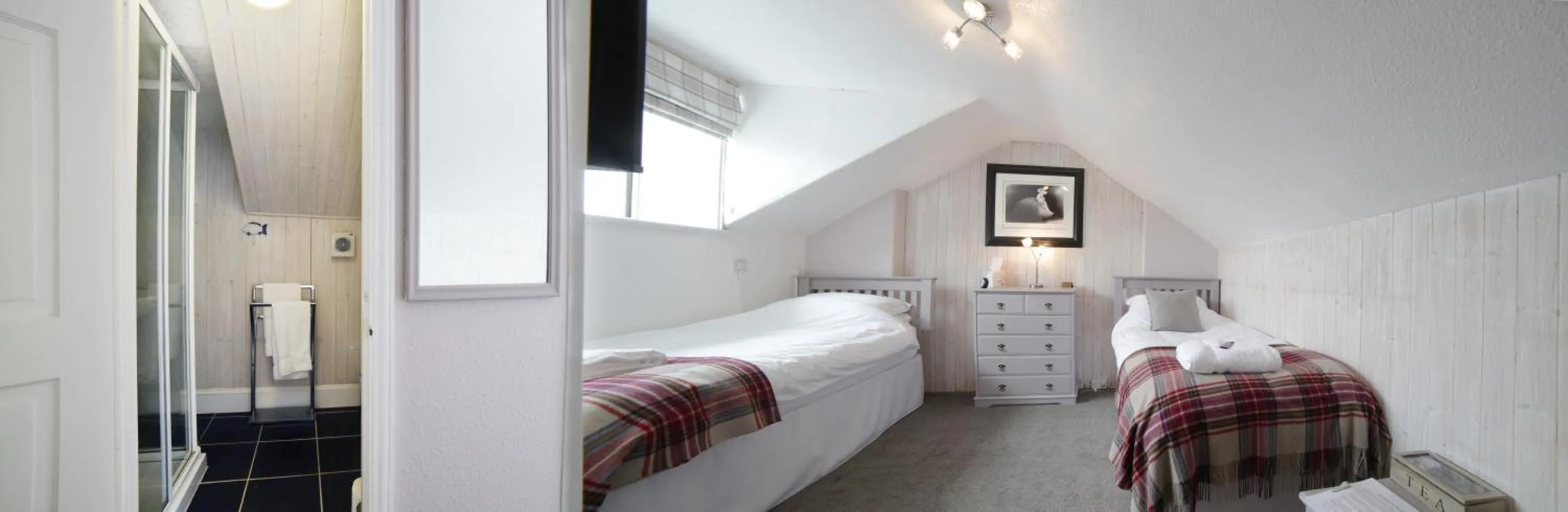 Bedroom, Bed in Sunrise Guest House