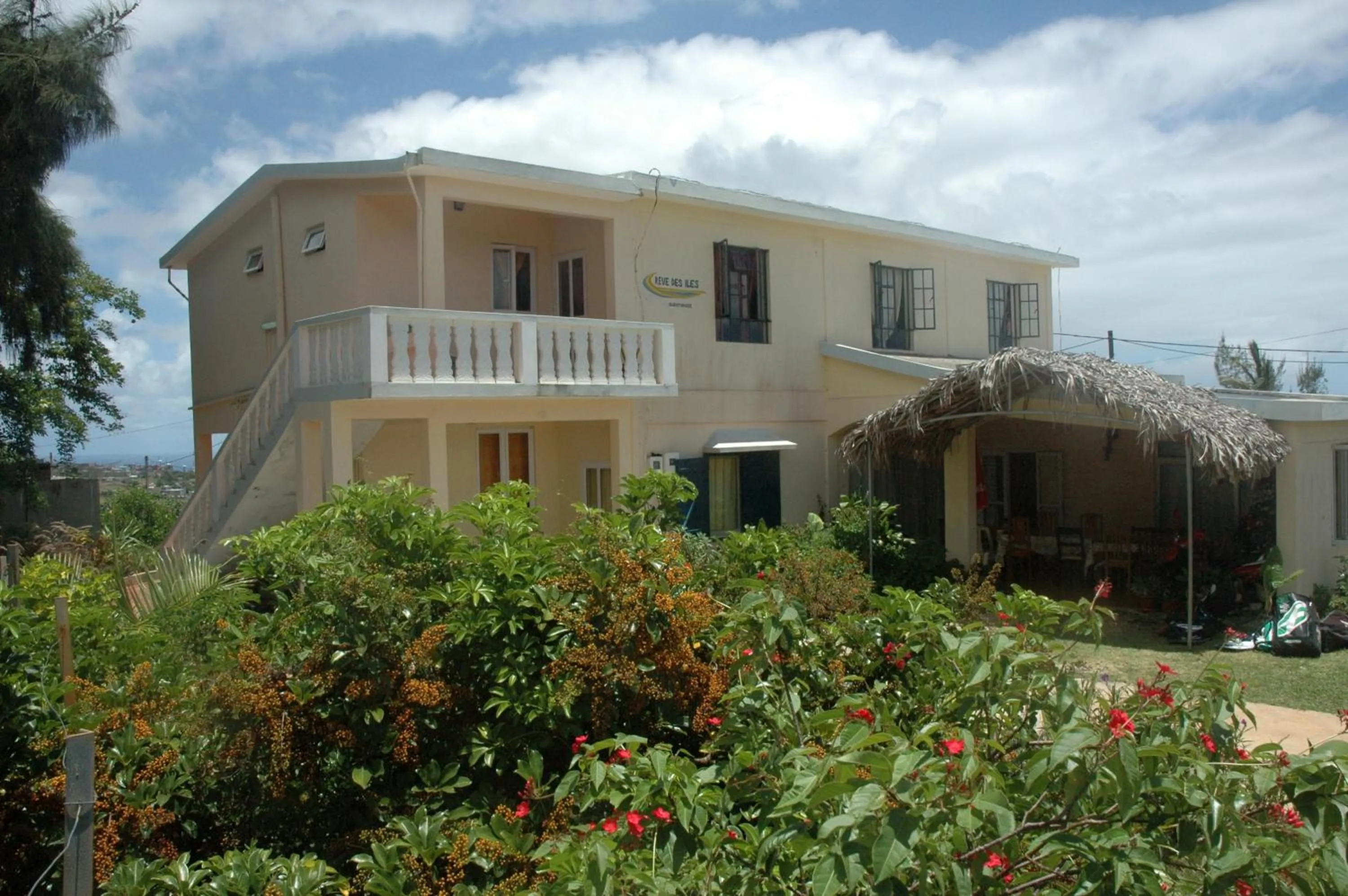 Facade/entrance in Rêve des Îles Guesthouse
