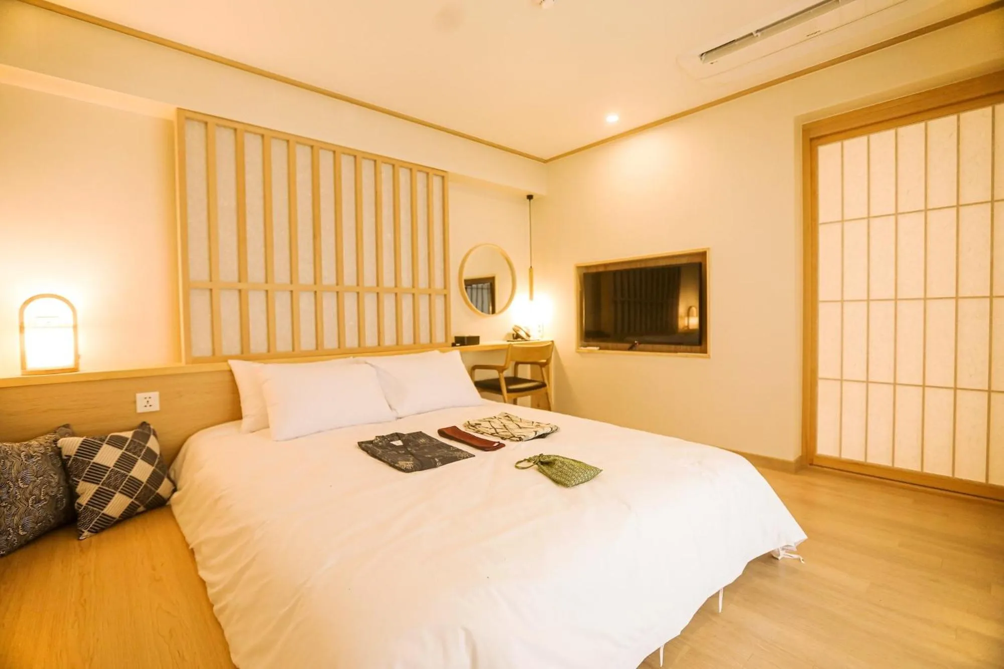 Bed in Tomonoya Signature Ryokan Namhae