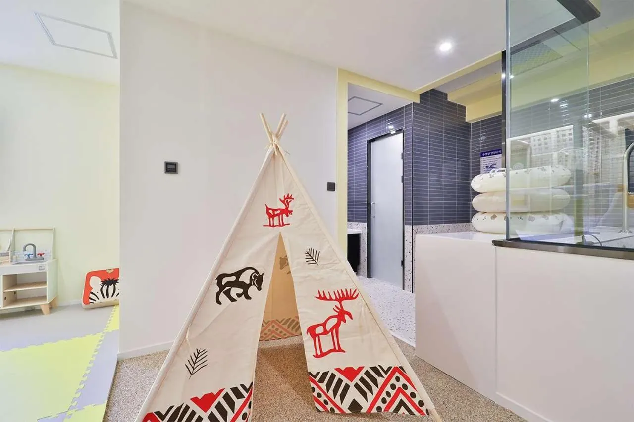 Living room in Doan Kids Hotel Yangsan