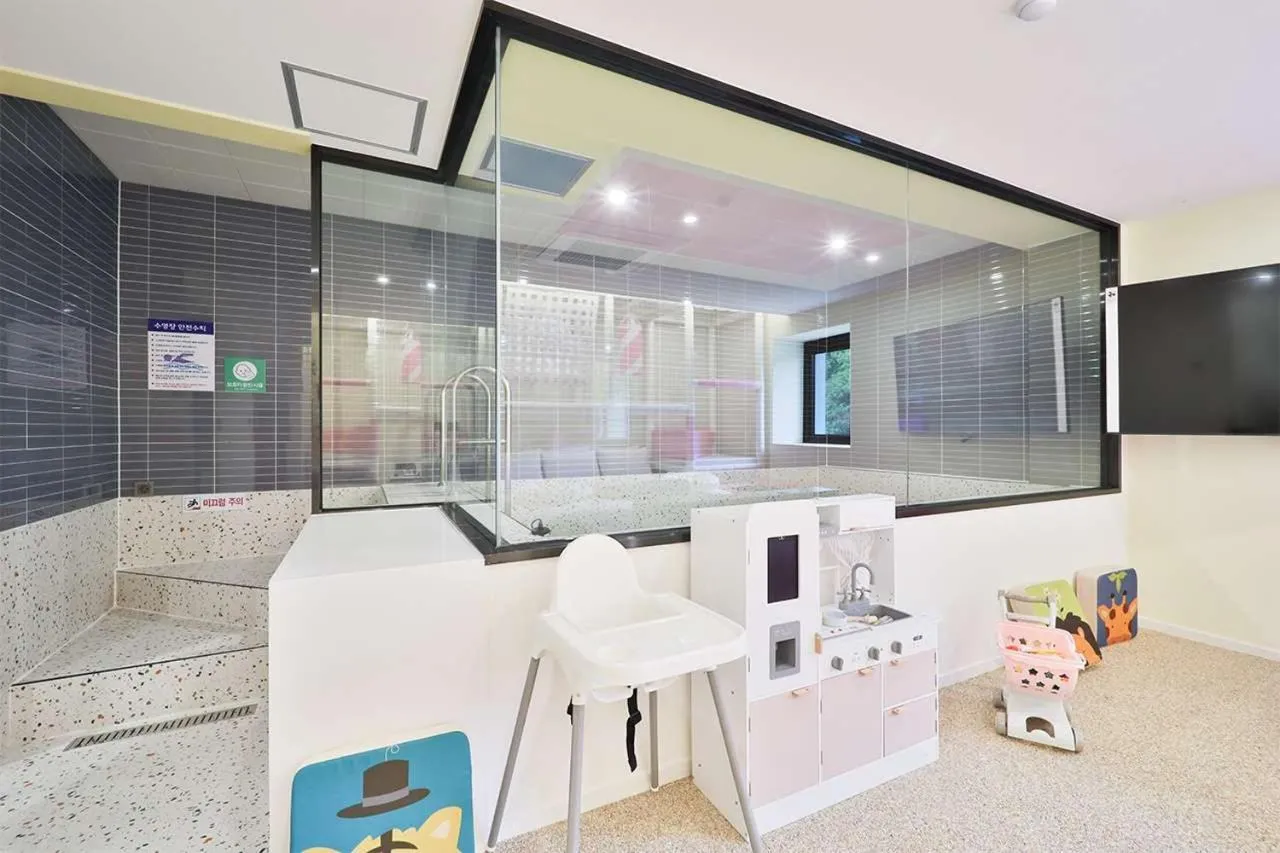 TV and multimedia in Doan Kids Hotel Yangsan