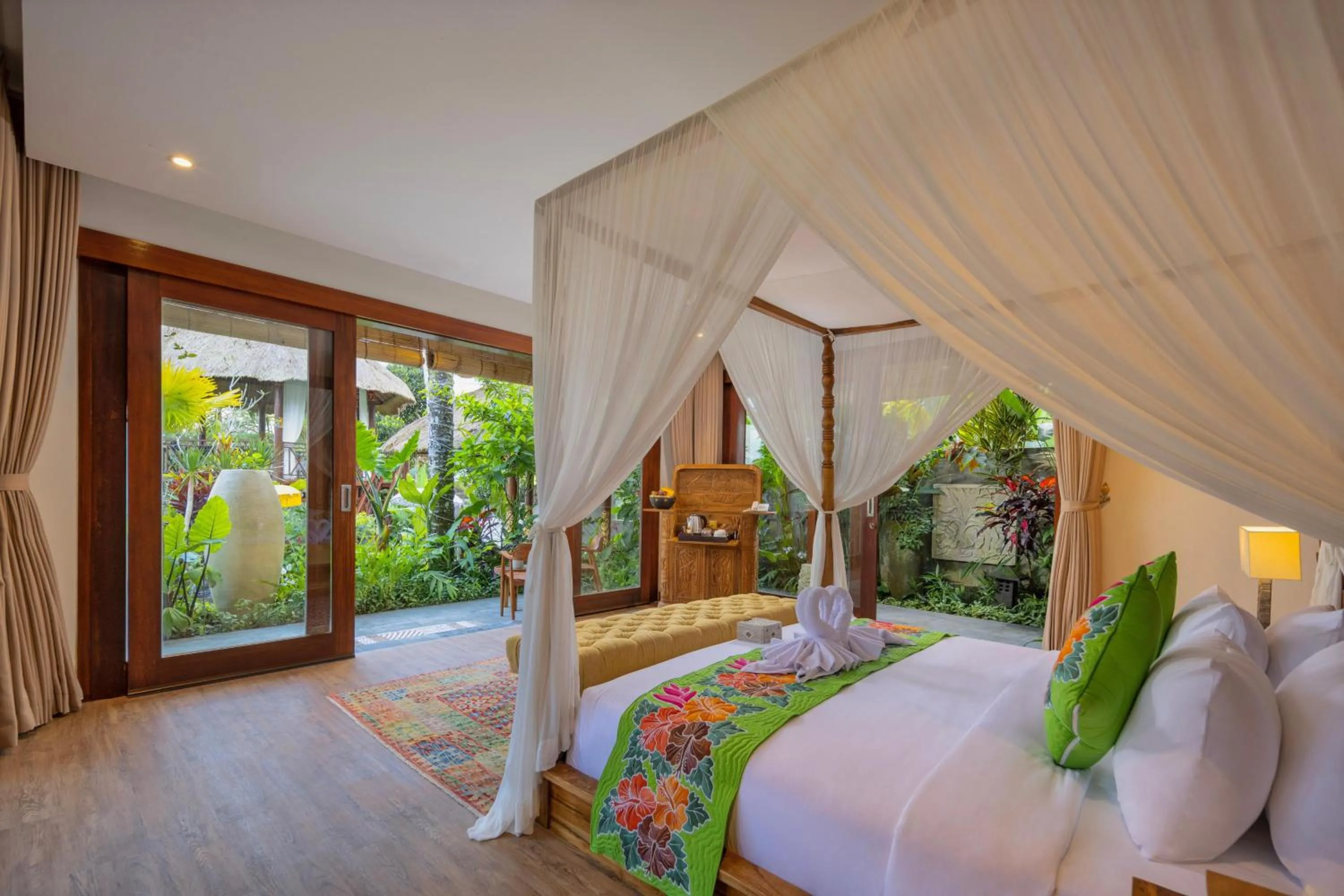 Bed in Villa Lembah Damai