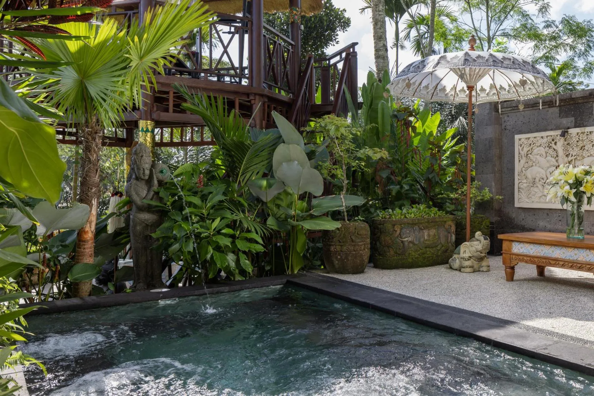 Swimming pool in Villa Lembah Damai