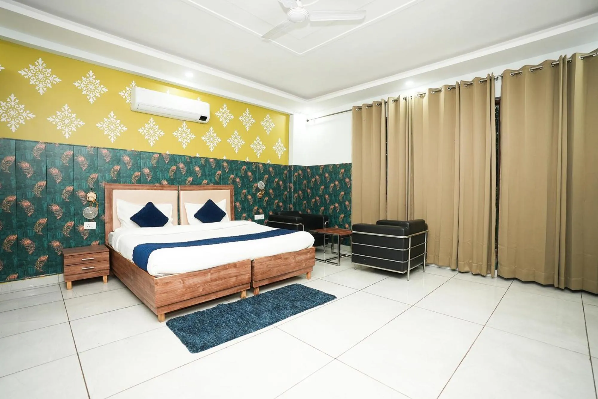 Bed in FabHotel Tanvi Premium