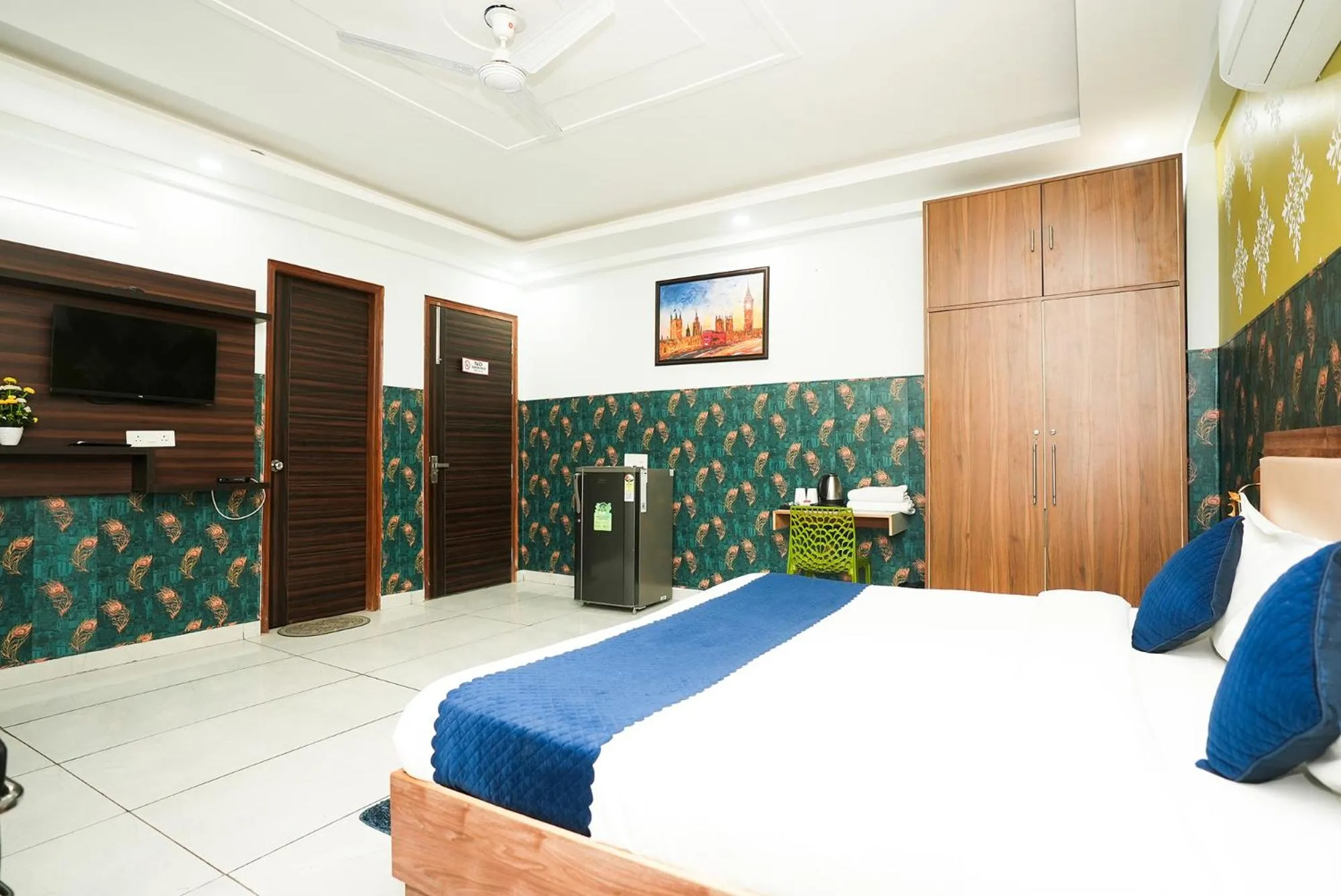 Bed in FabHotel Tanvi Premium