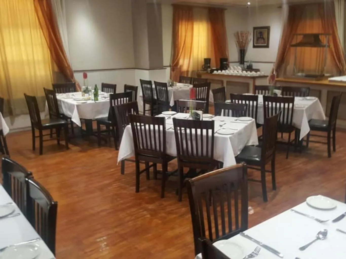 Dining area in Pofadder Hotel by Country Hotels
