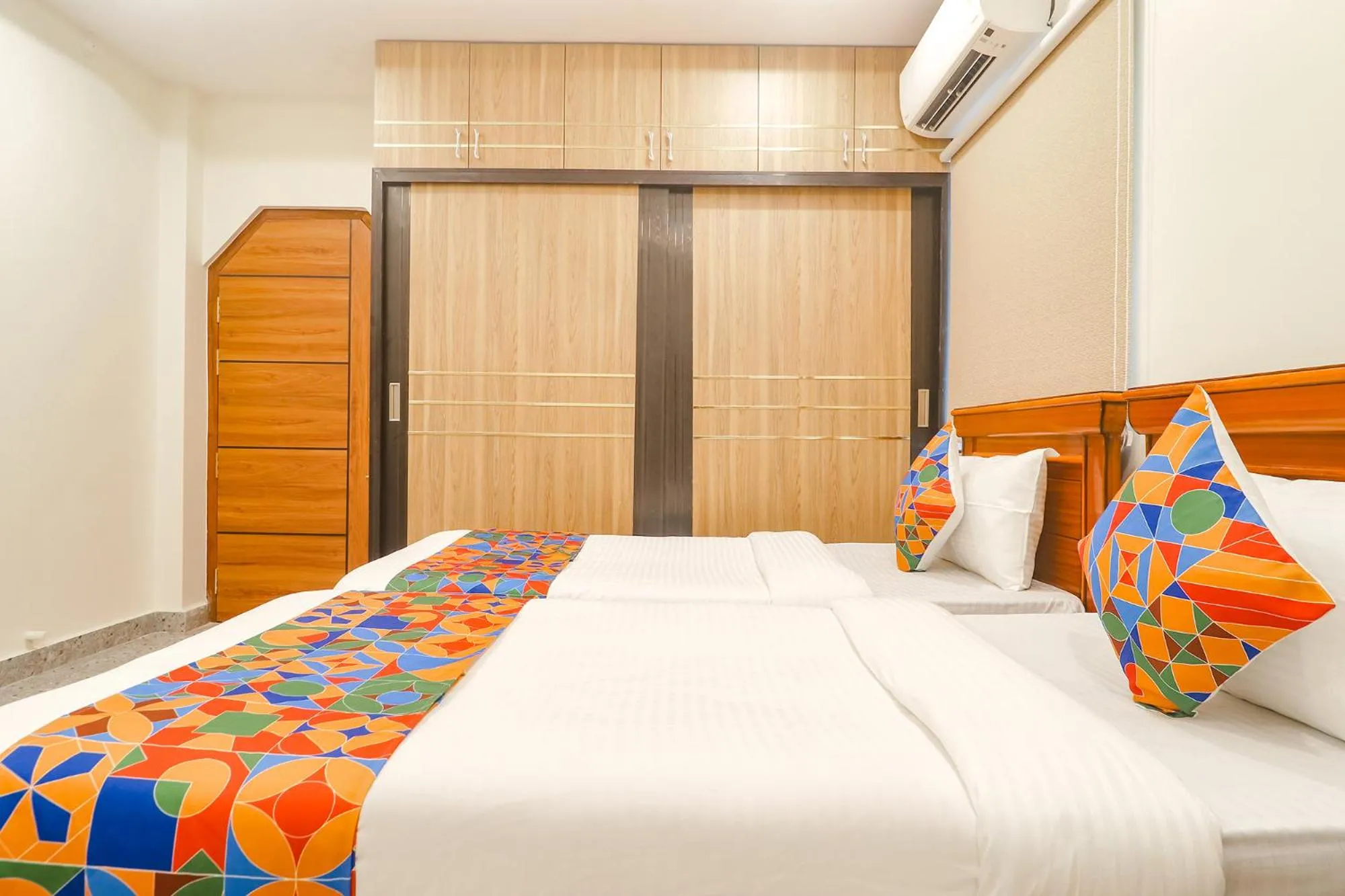 Bed in Via RS Living - Nr TCS Deccan Park, Hitech City