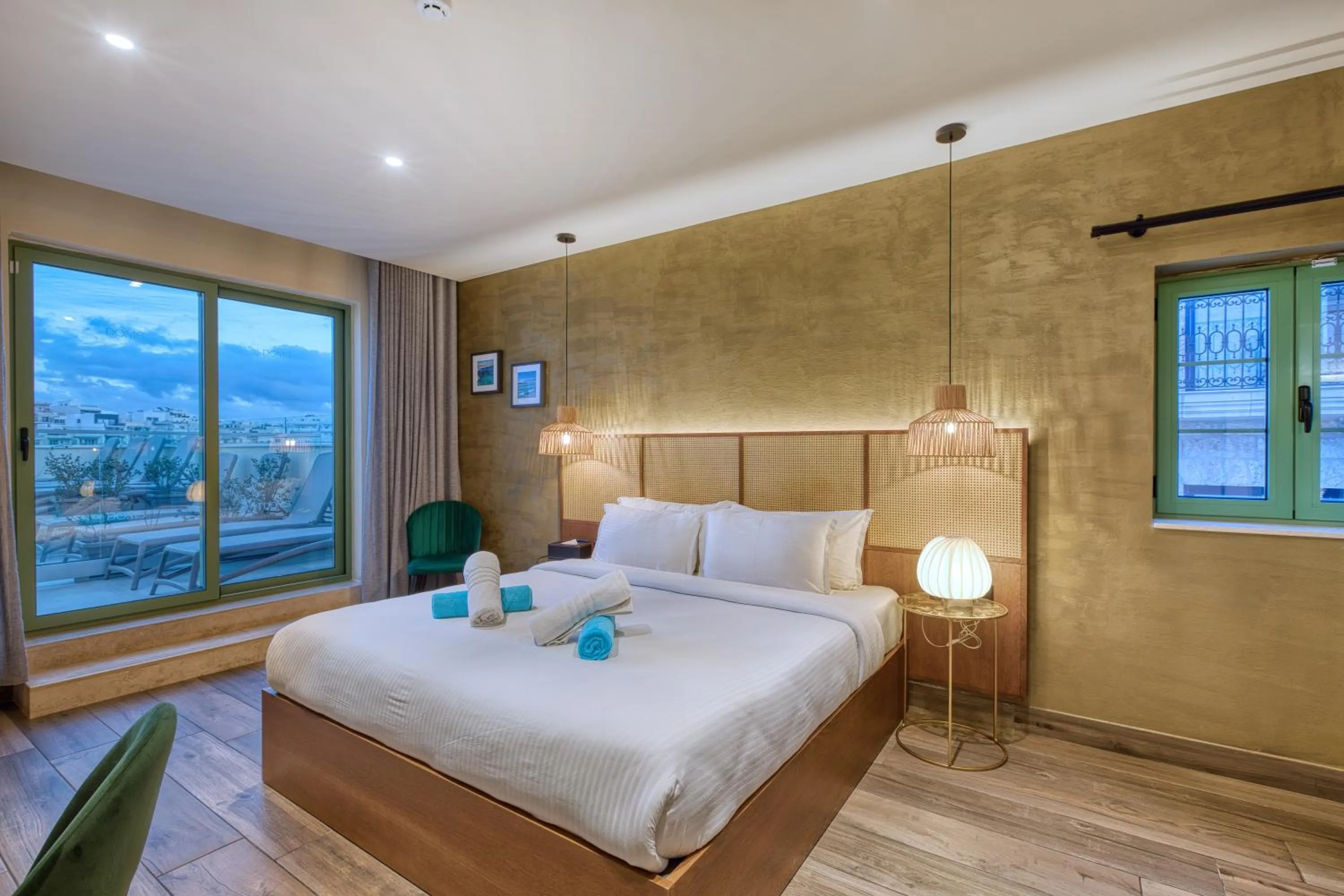 Photo of the whole room, Bed in DOMS Boutique Living