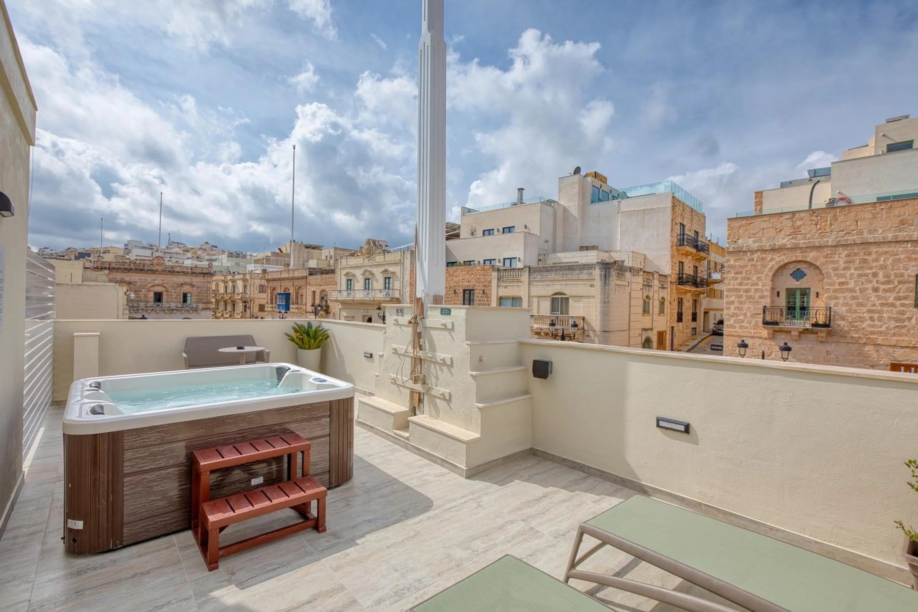 Hot Tub in DOMS Boutique Living