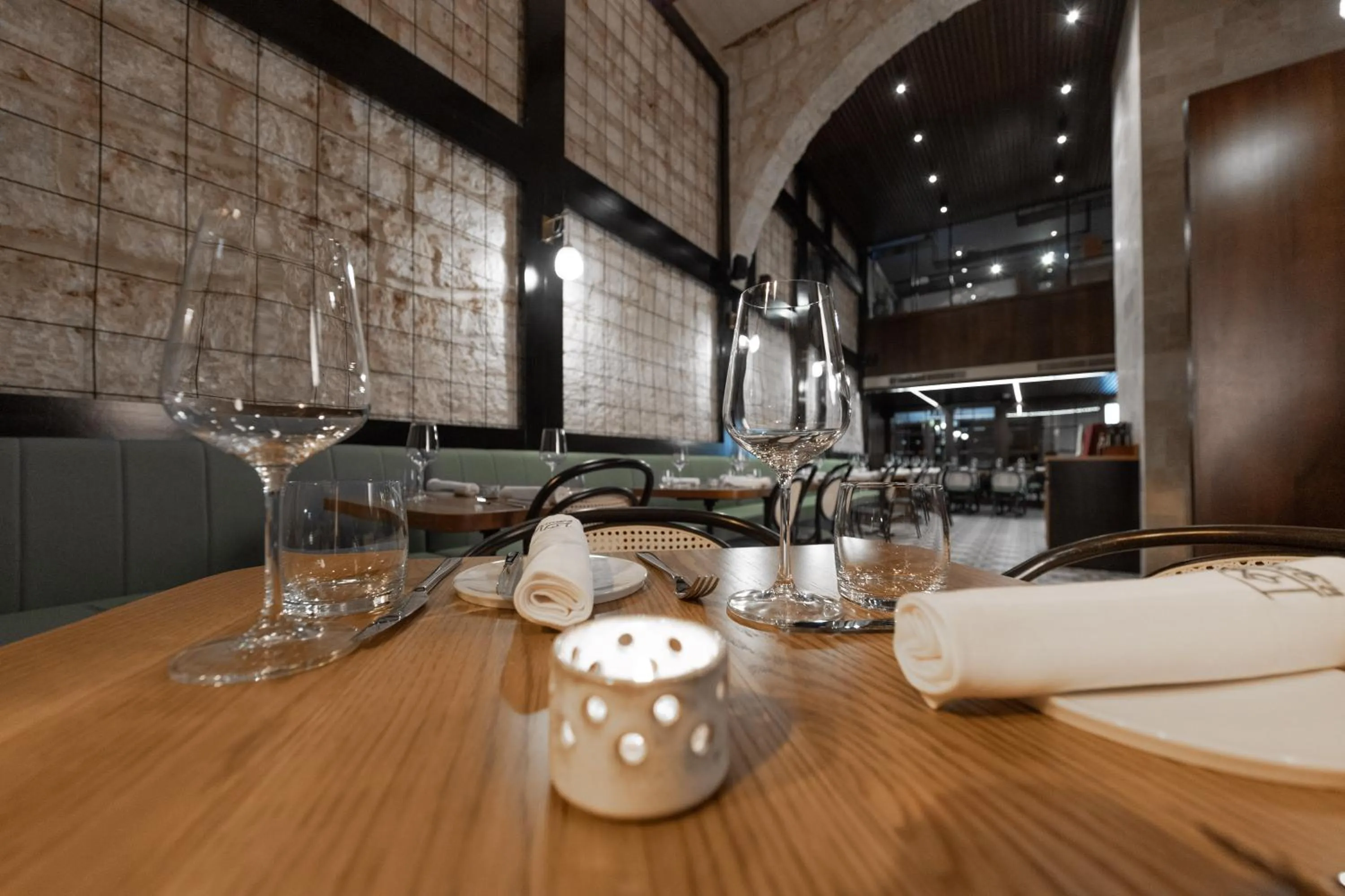 Restaurant/places to eat in DOMS Boutique Living