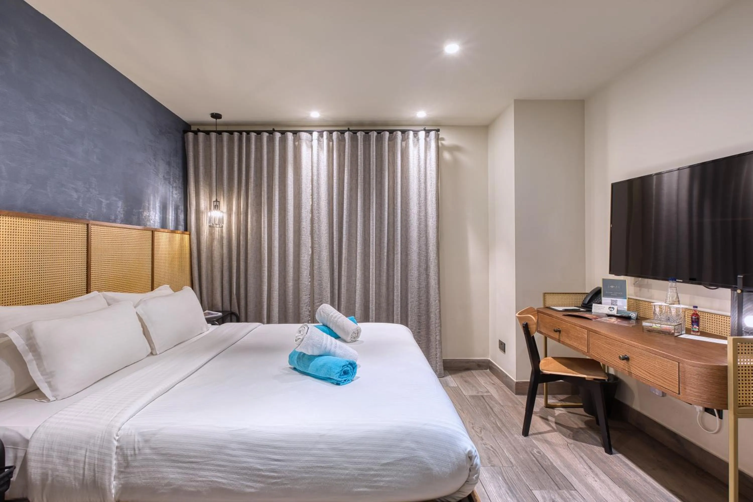 Photo of the whole room, Bed in DOMS Boutique Living