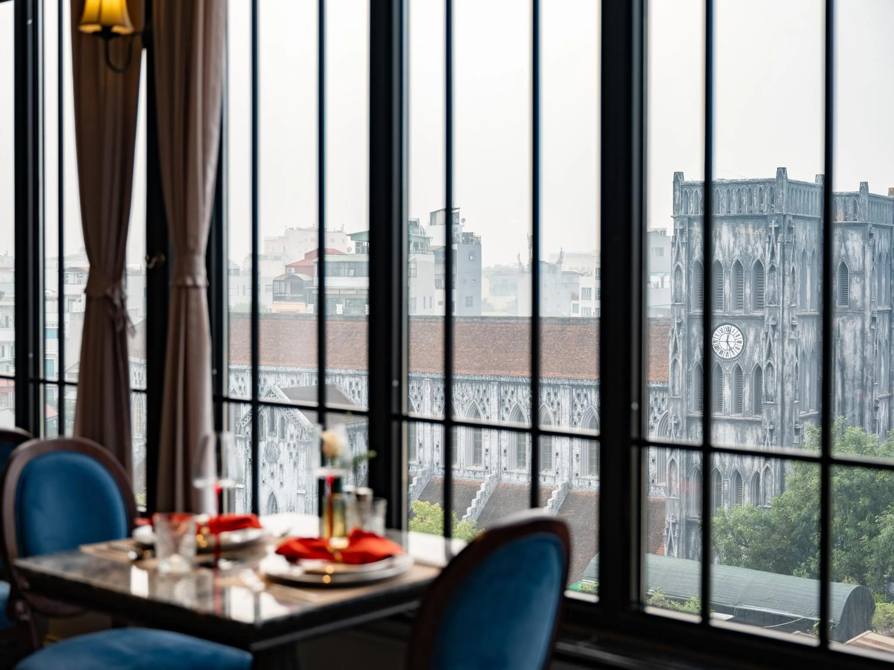 Restaurant/places to eat in GRAND HOTEL du LAC Hanoi