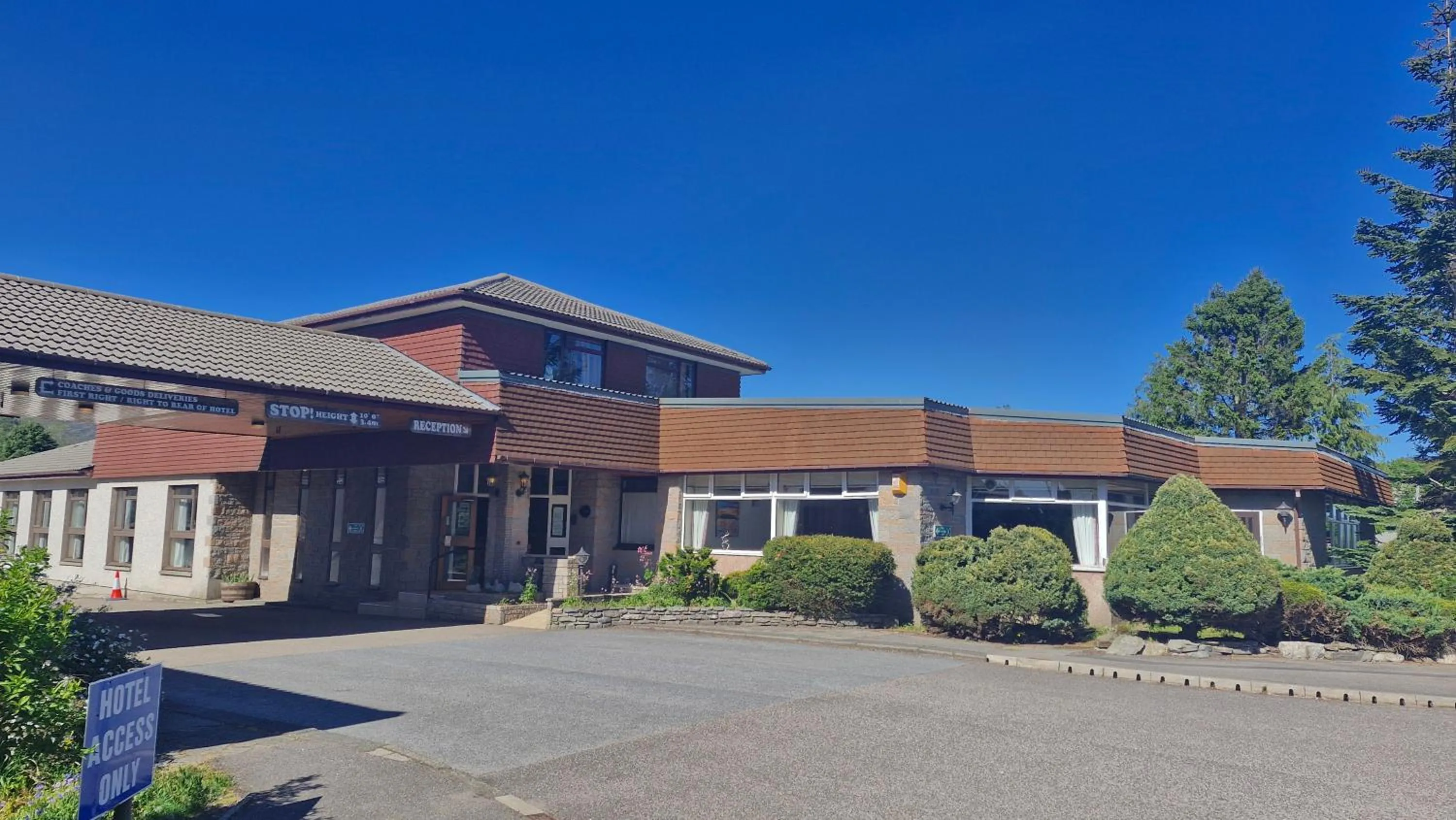 Property building in Highlander Hotel ‘A Bespoke Hotel’