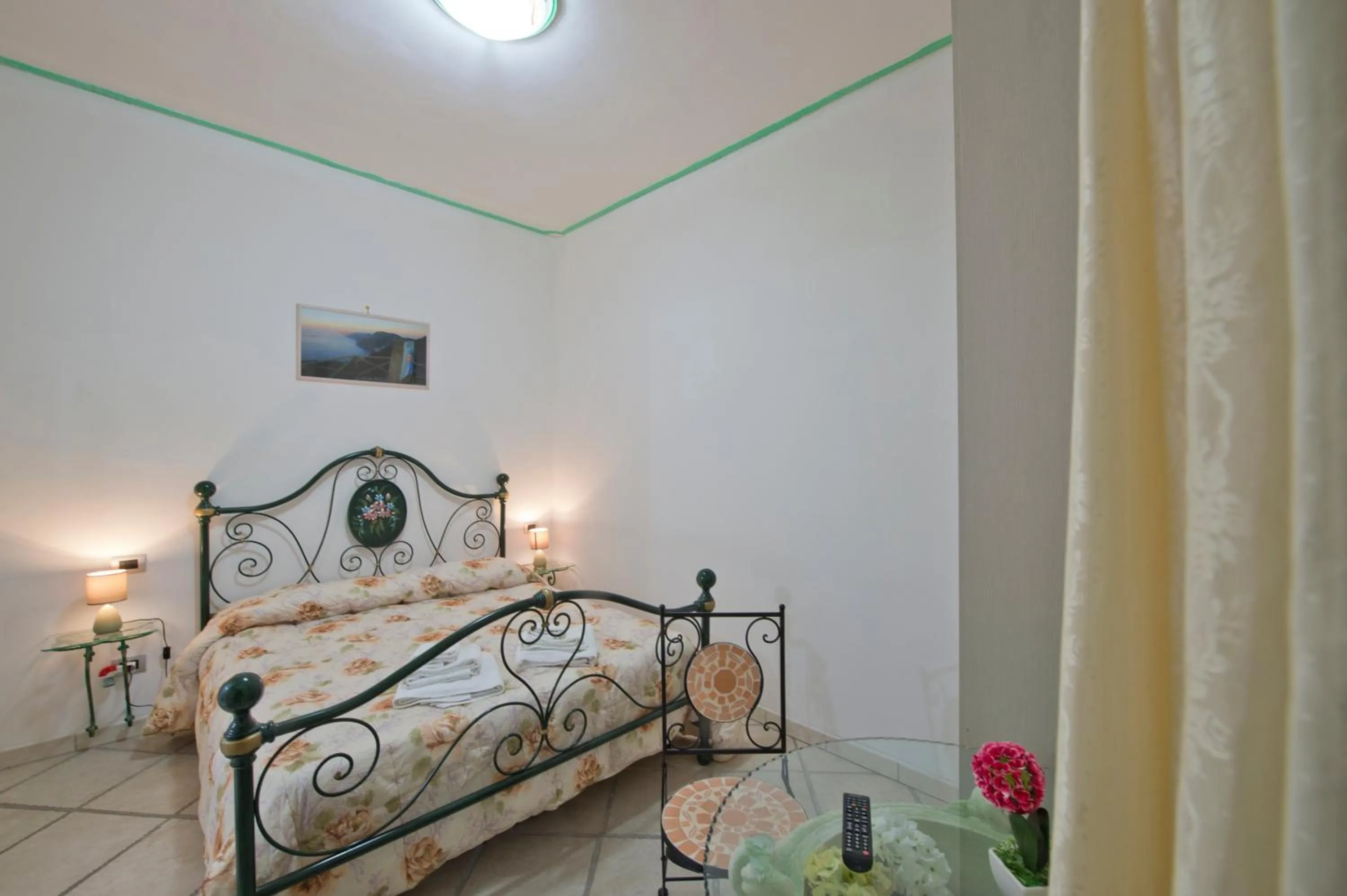 Photo of the whole room, Bed in Valle degli Dei