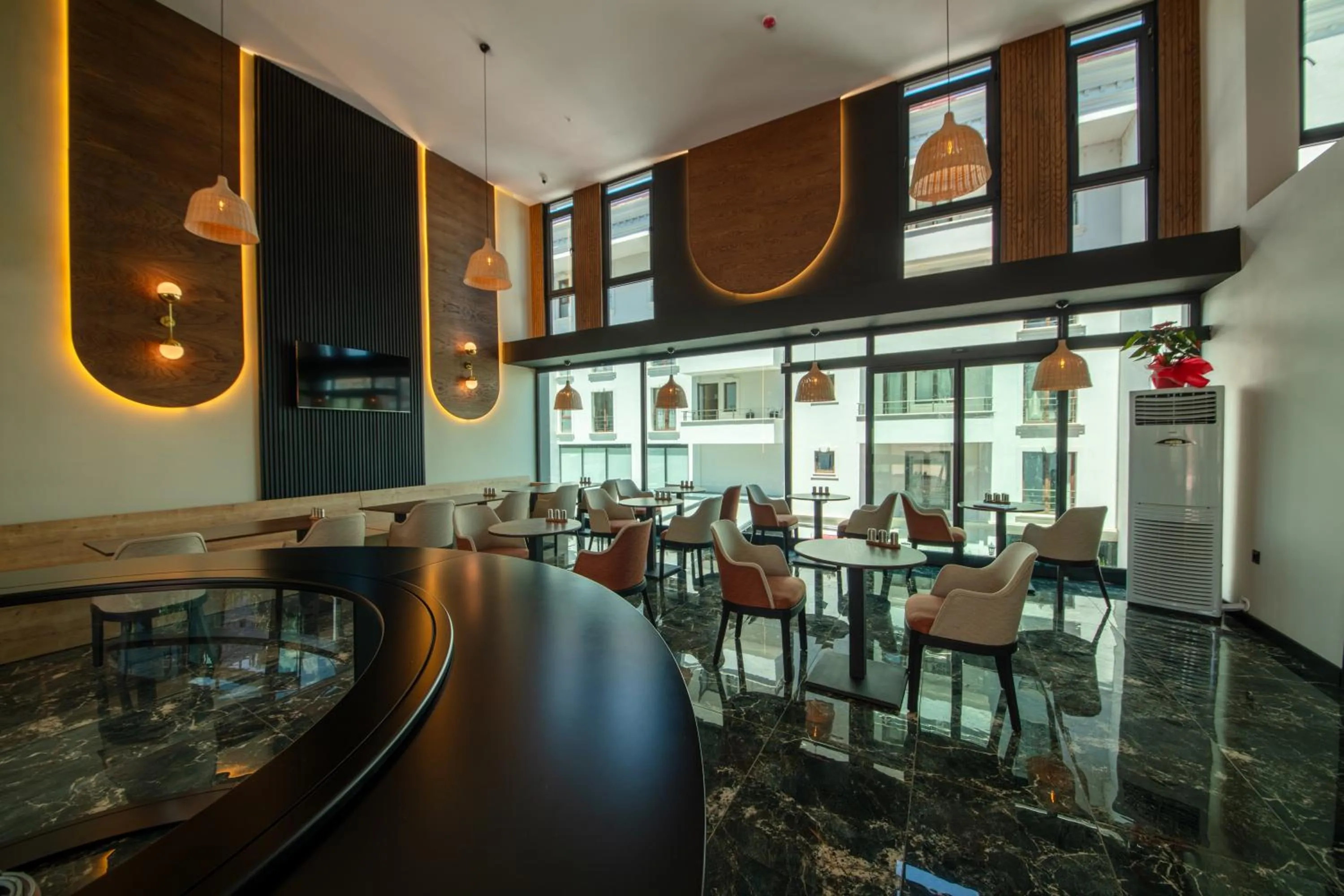 Restaurant/places to eat in Air Barbaros Hotel Trabzon