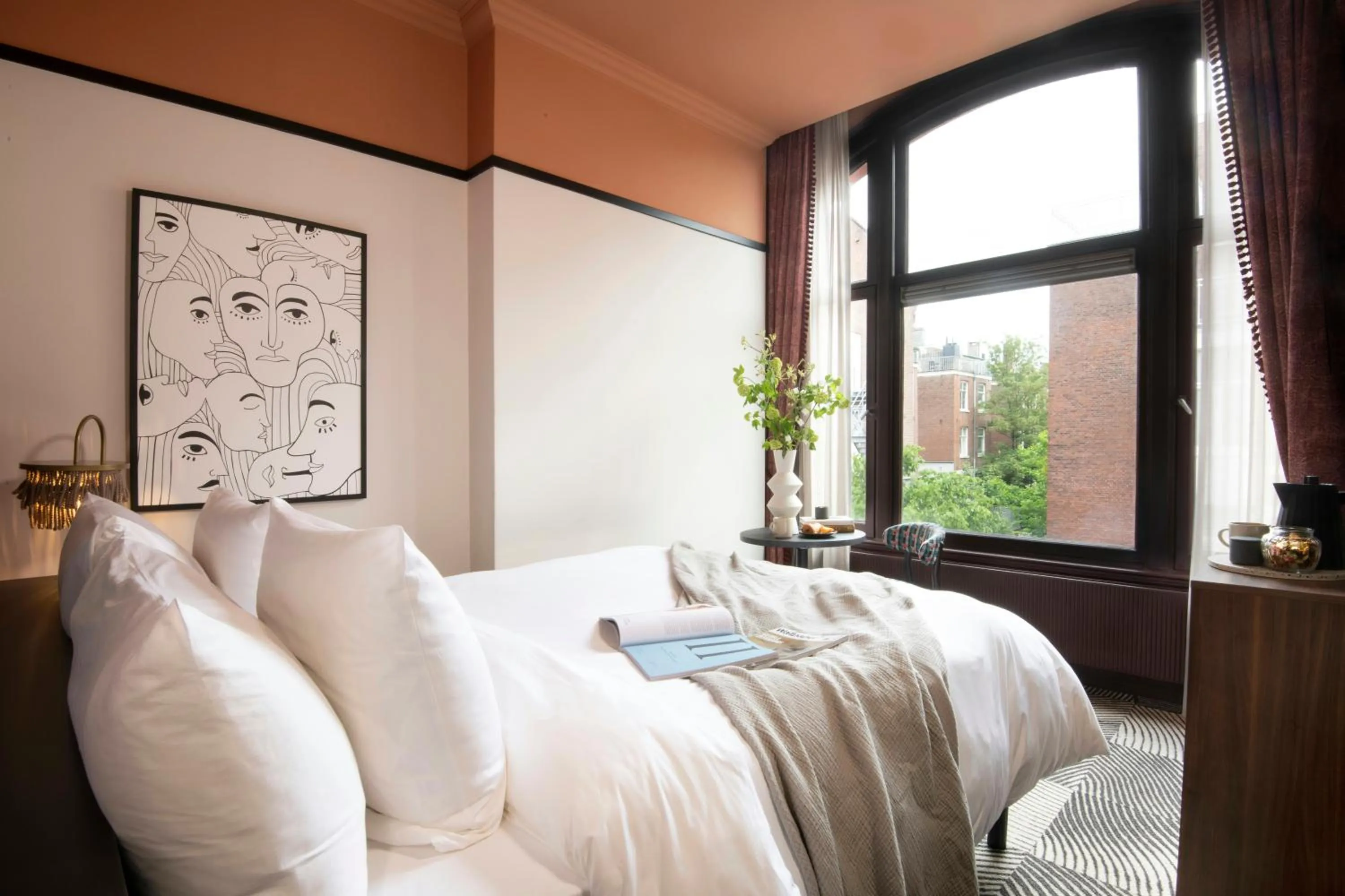 Photo of the whole room, Bed in Jan Luyken Amsterdam