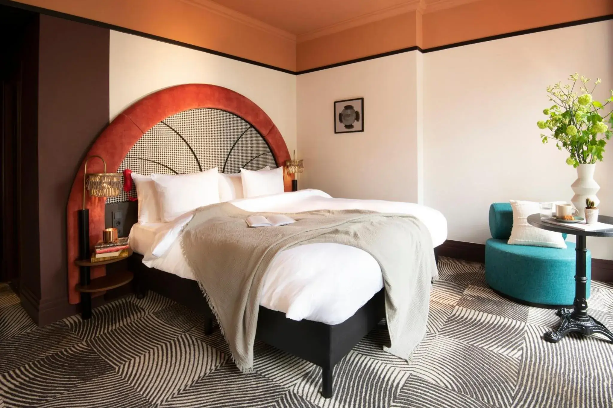 Medium Room 1 Double Bed in Jan Luyken Amsterdam Medium Room 1 Double Bed in Jan Luyken Amsterdam