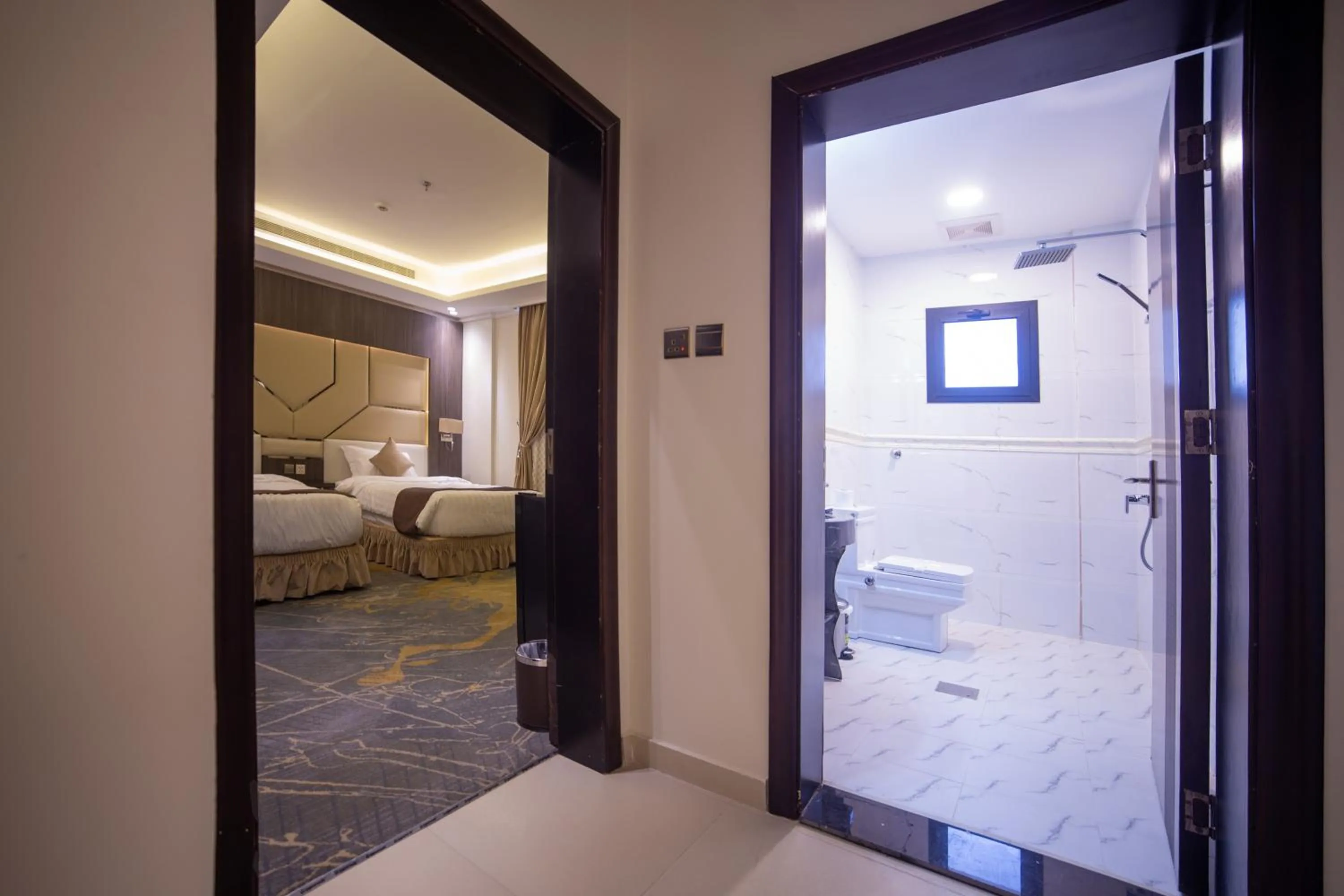 Shower, Bed in Guest House Hotel Apartments