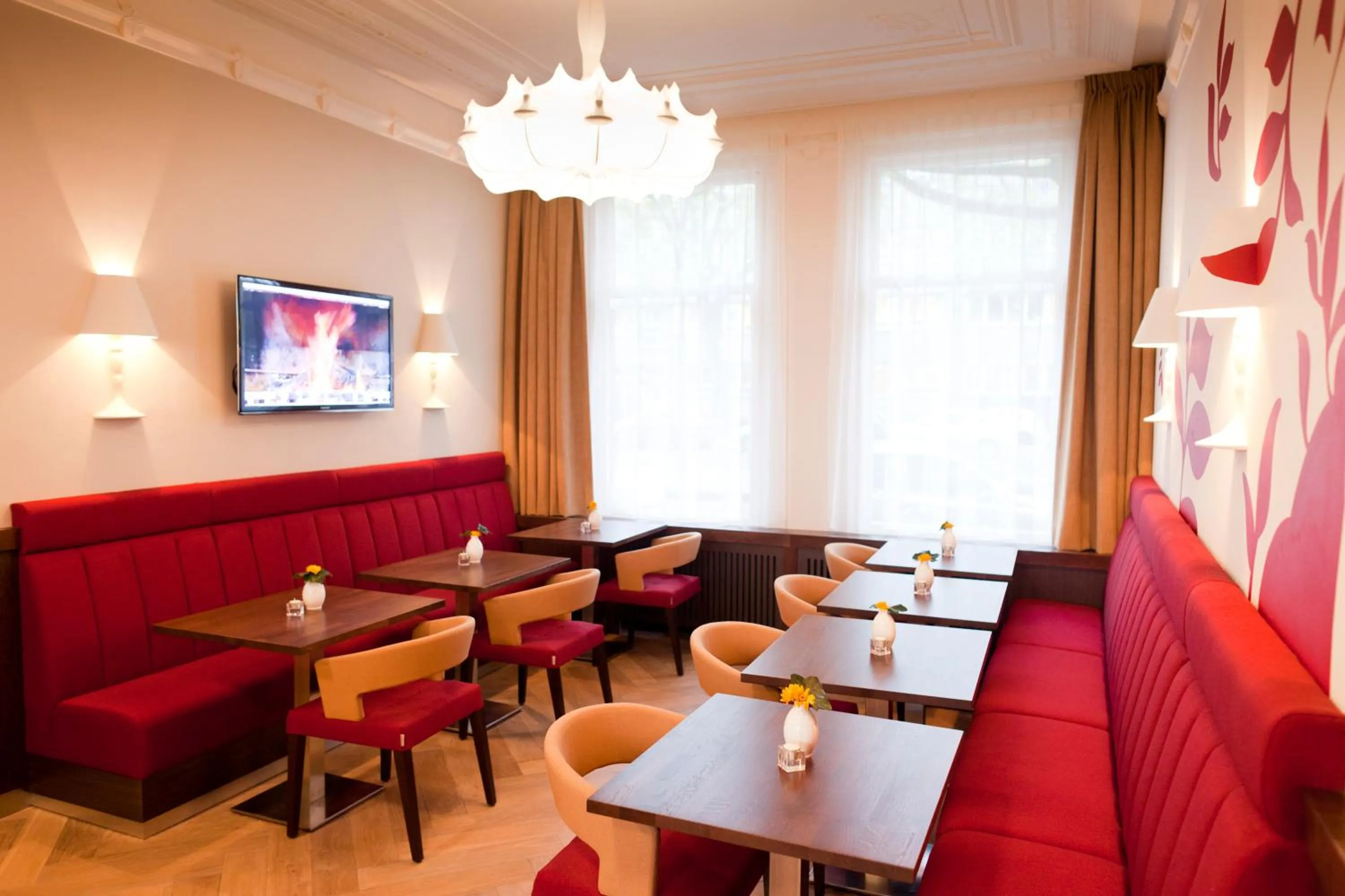 Restaurant/places to eat in Hotel Van Walsum