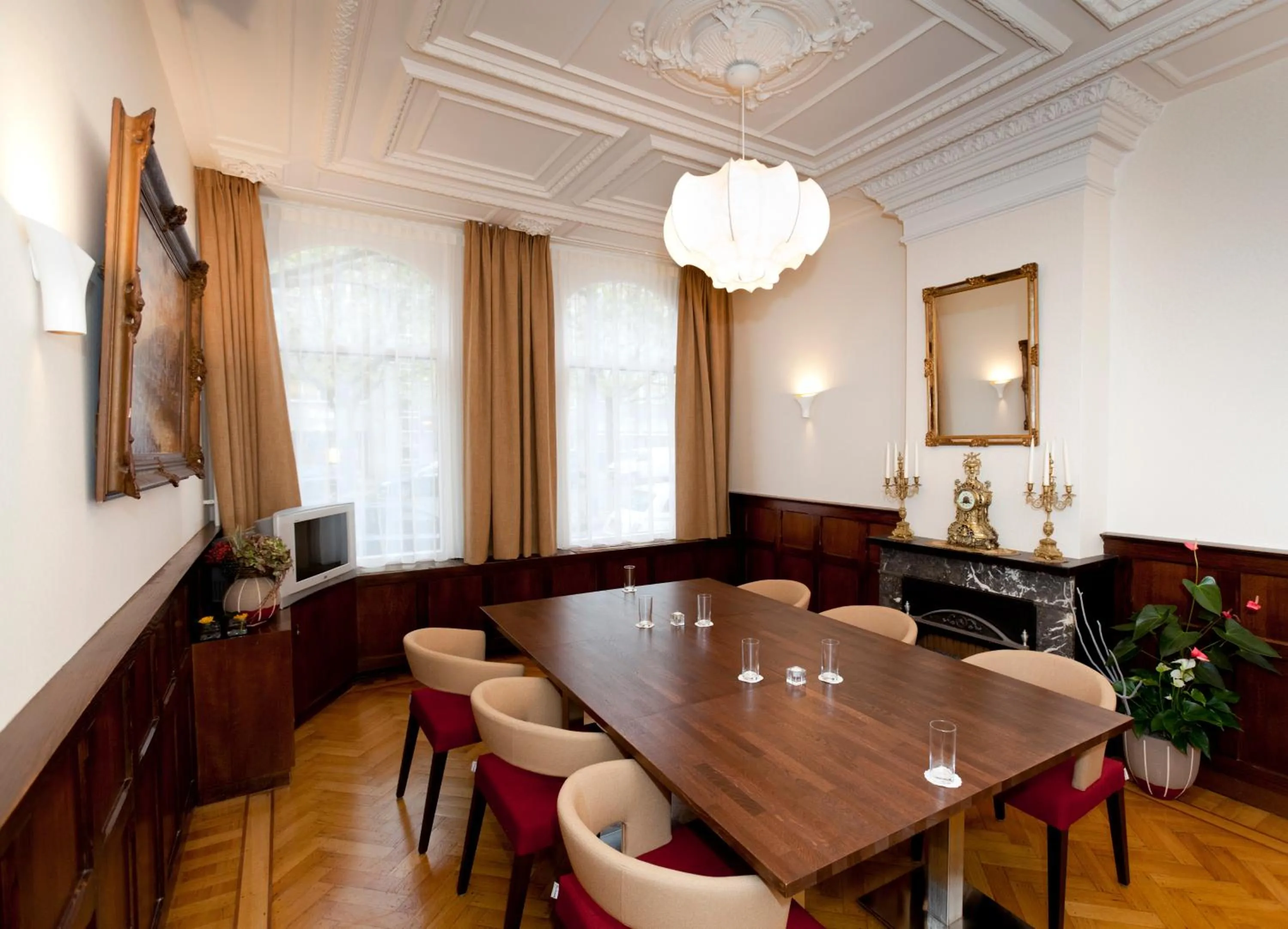 Meeting/conference room in Hotel Van Walsum