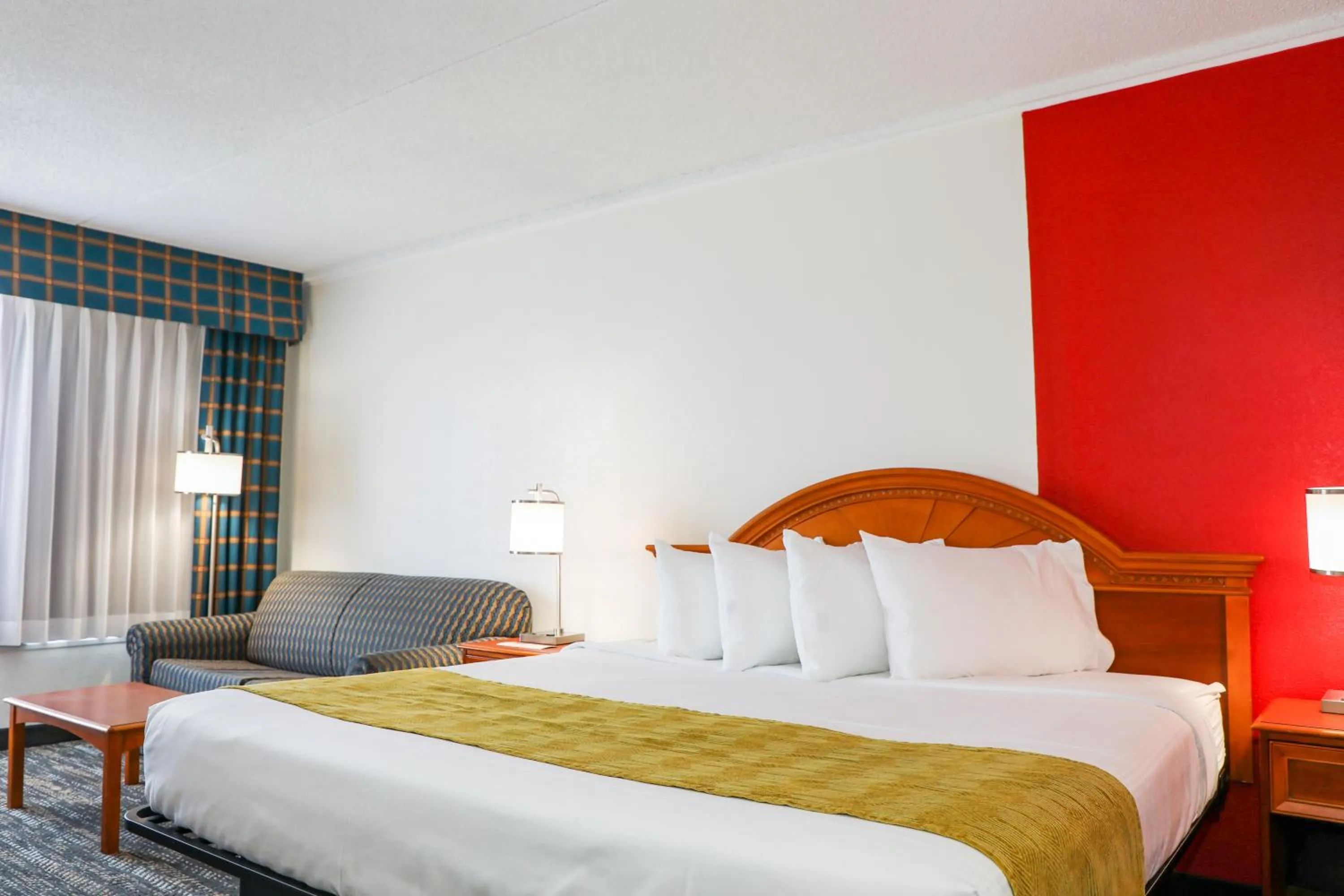 Bedroom, Bed in Ramada by Wyndham Cumberland Downtown