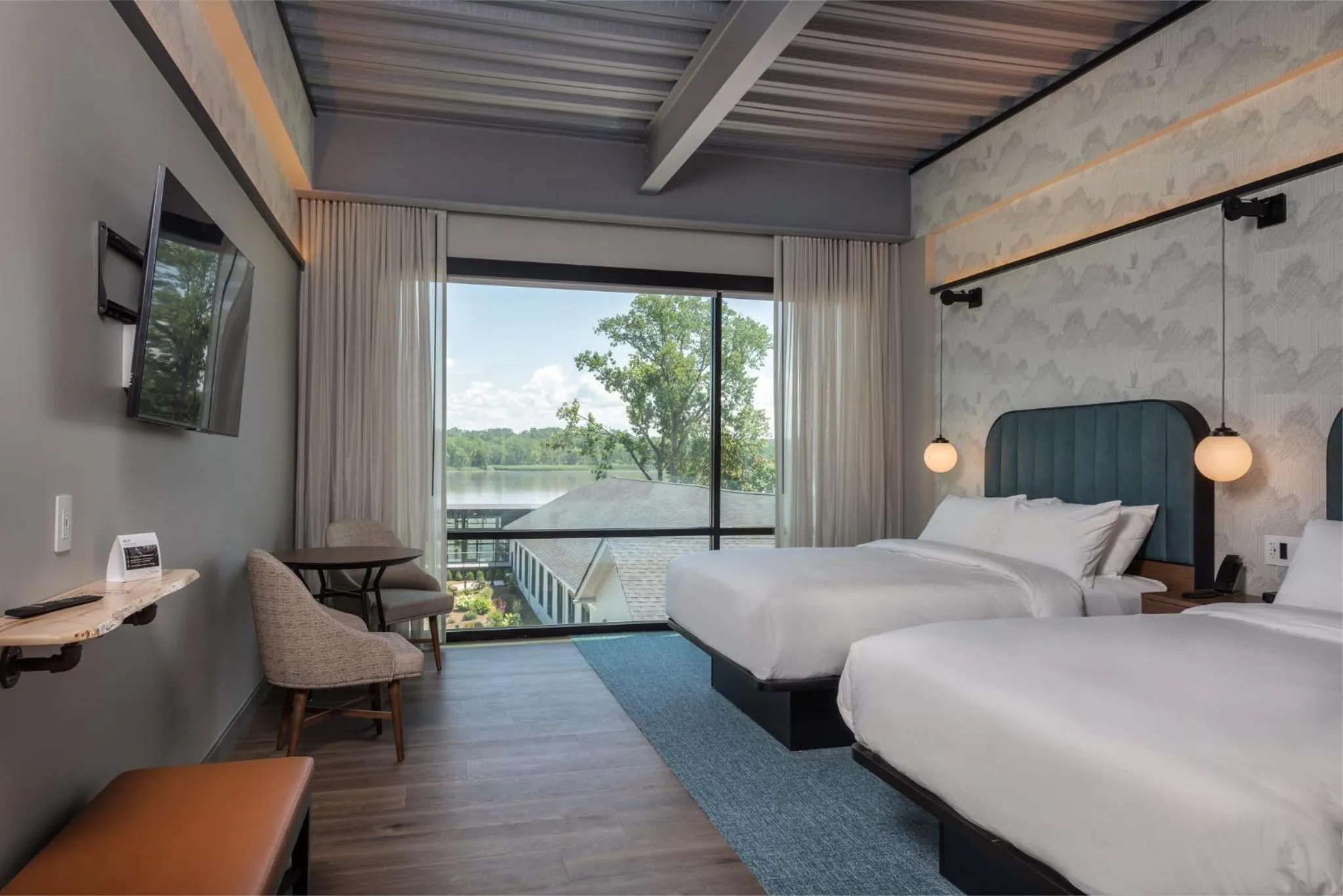 Photo of the whole room, Bed in voco James Newbury Hudson Valley by IHG