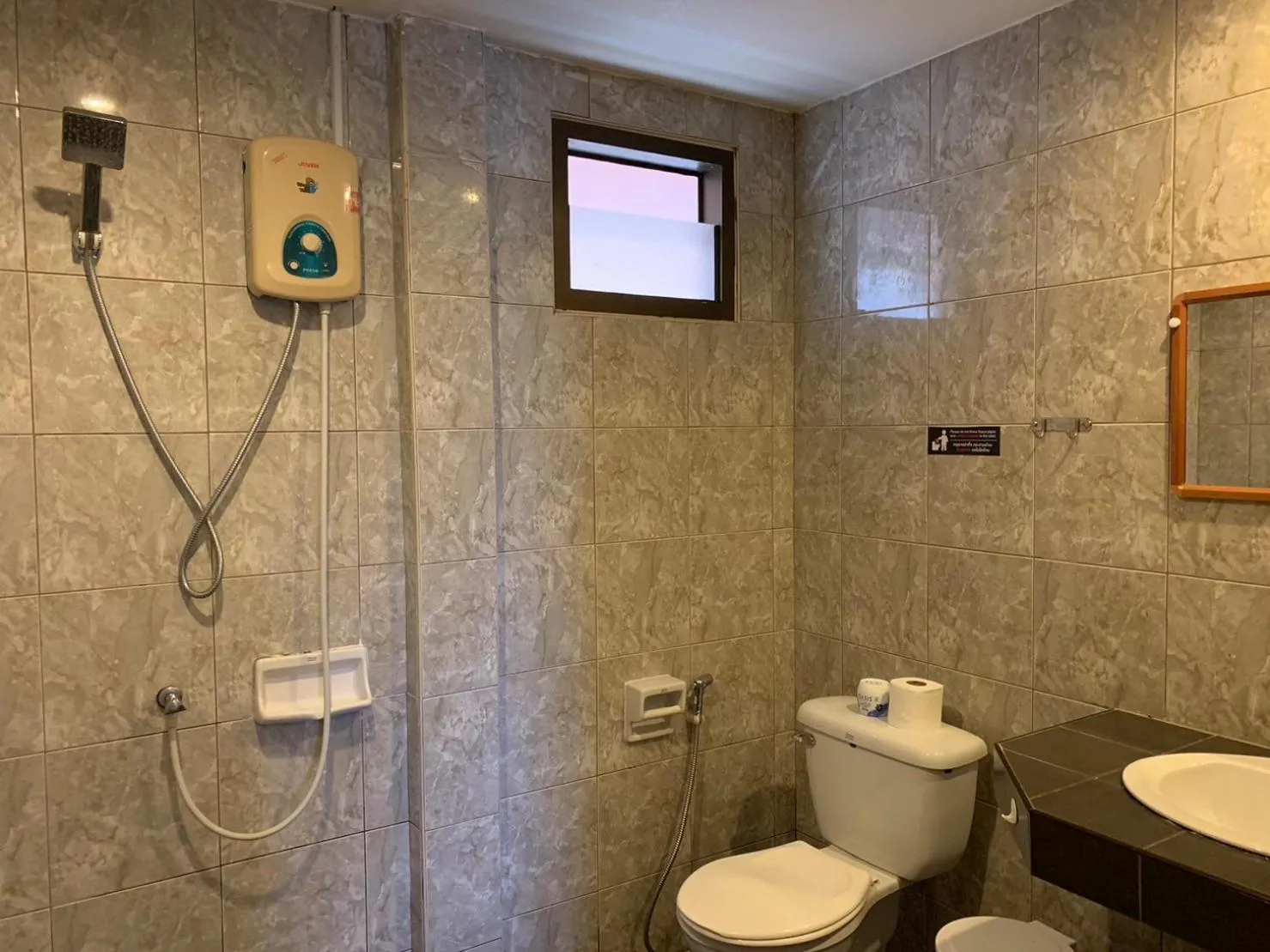 Toilet in Scan House Apartment