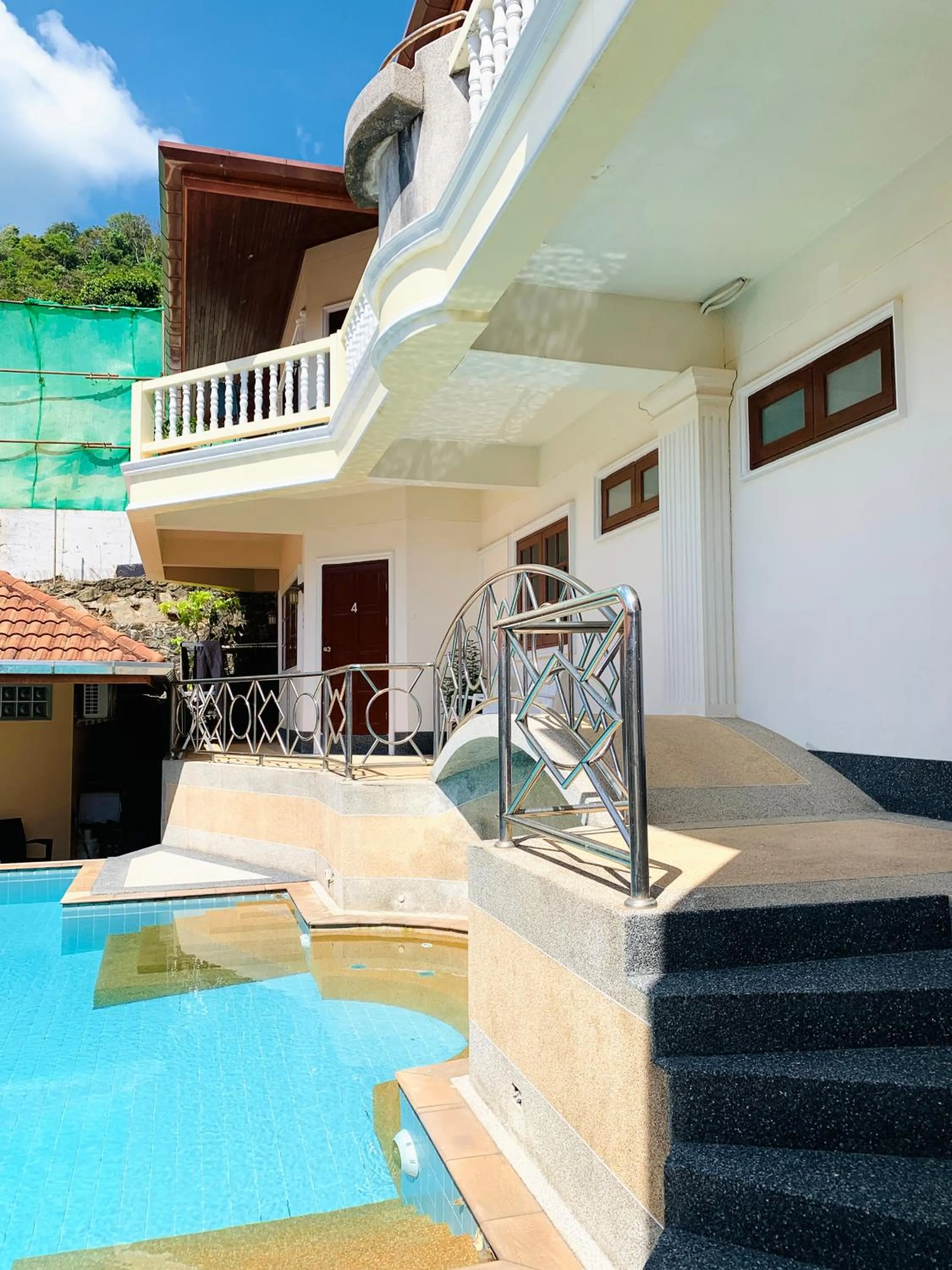 Swimming pool in Scan House Apartment