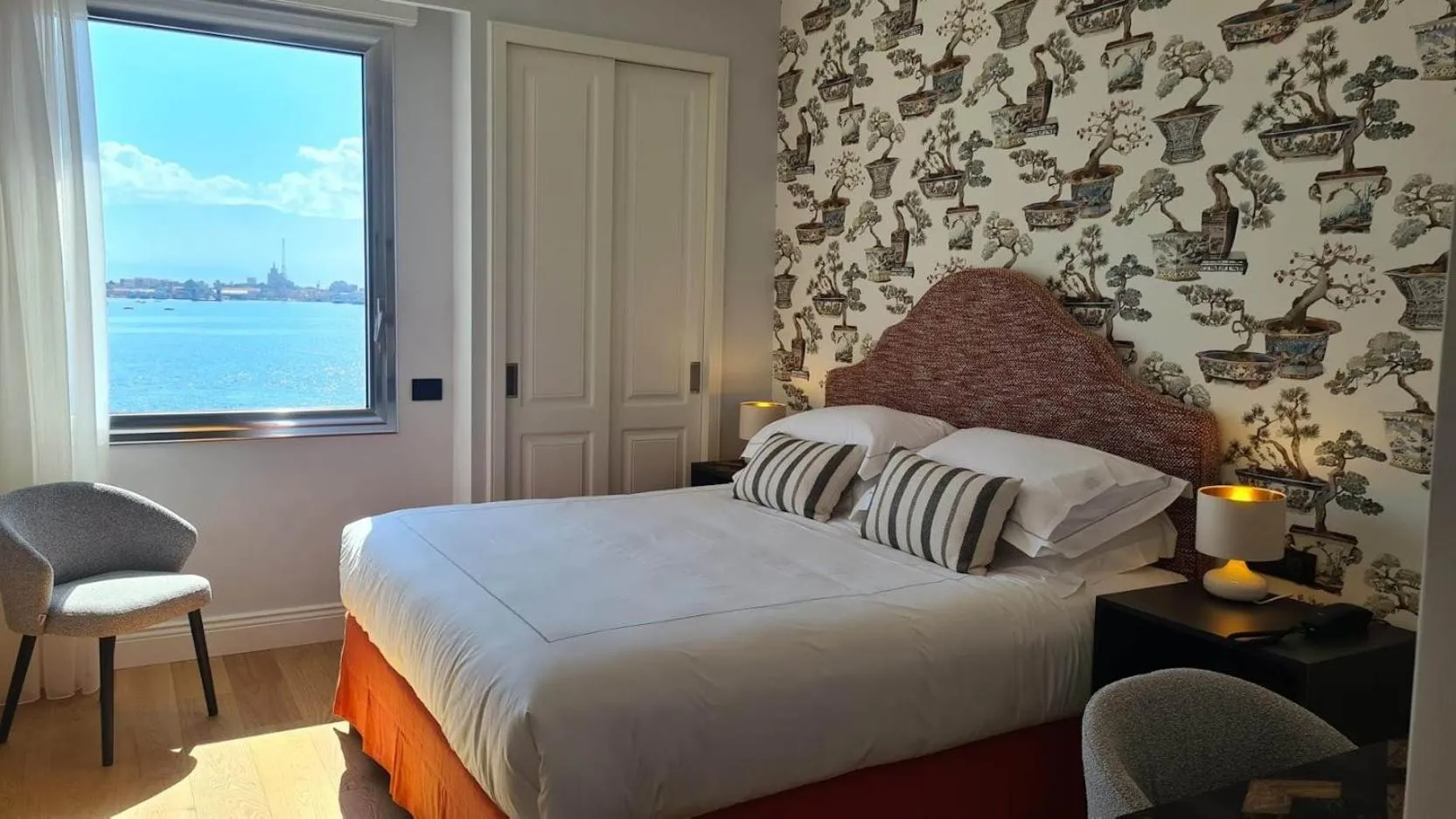 Bedroom, Bed in Jolly Charme Suite