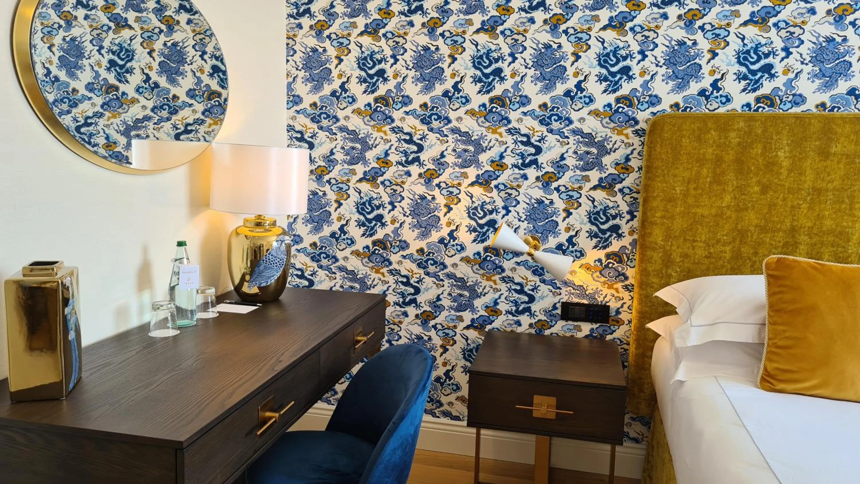 Decorative detail, Bed in Jolly Charme Suite