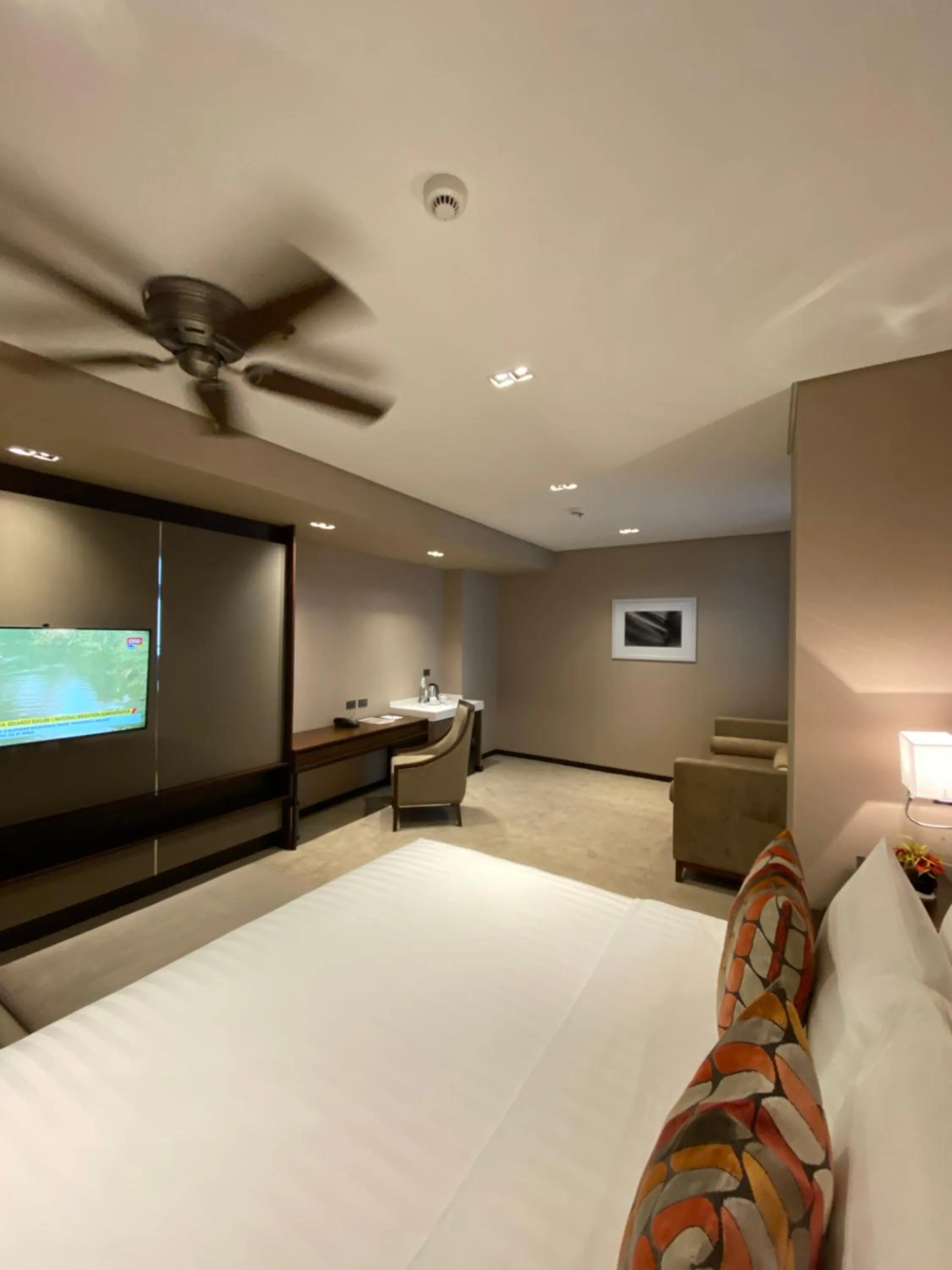 Bed in The Plaza Garden Hotel and Residences