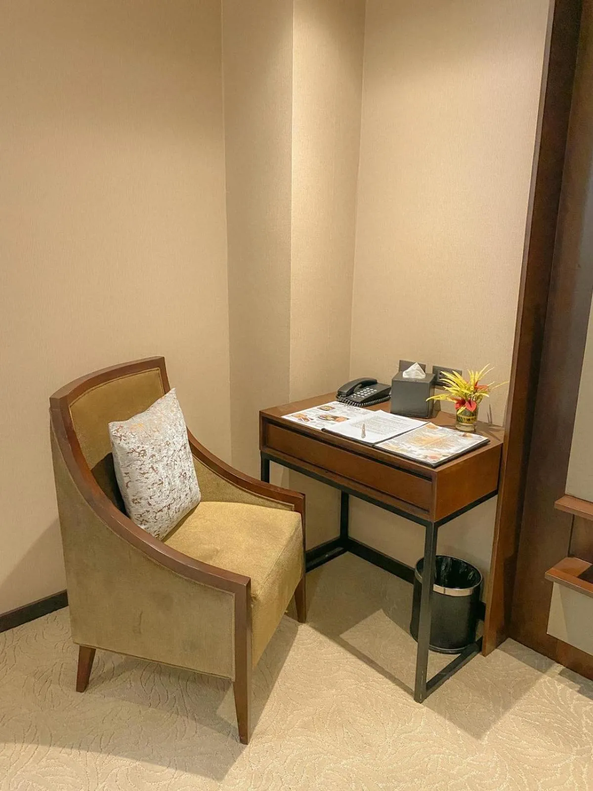 Seating area in The Plaza Garden Hotel and Residences