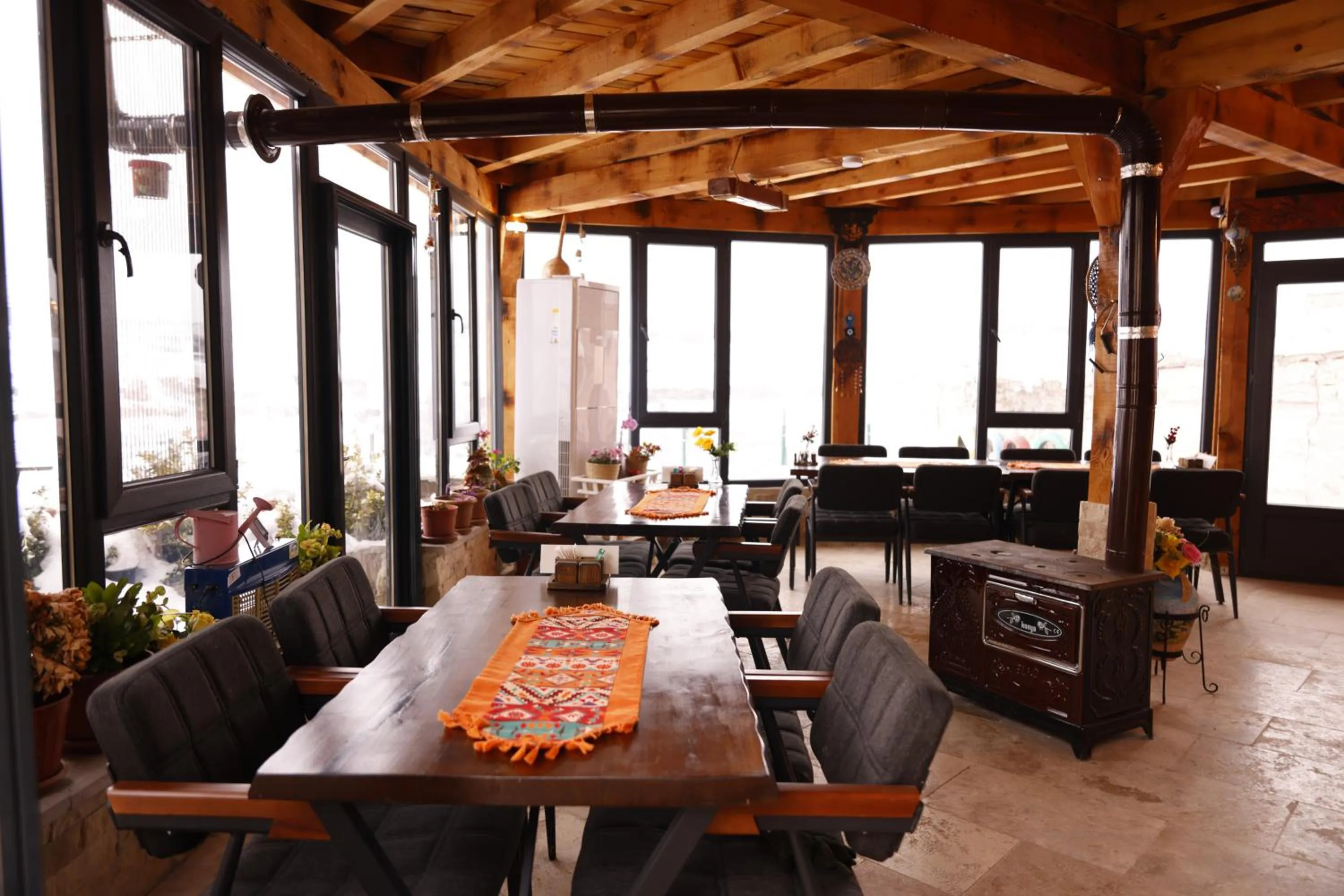 Restaurant/places to eat in Kale House Nar