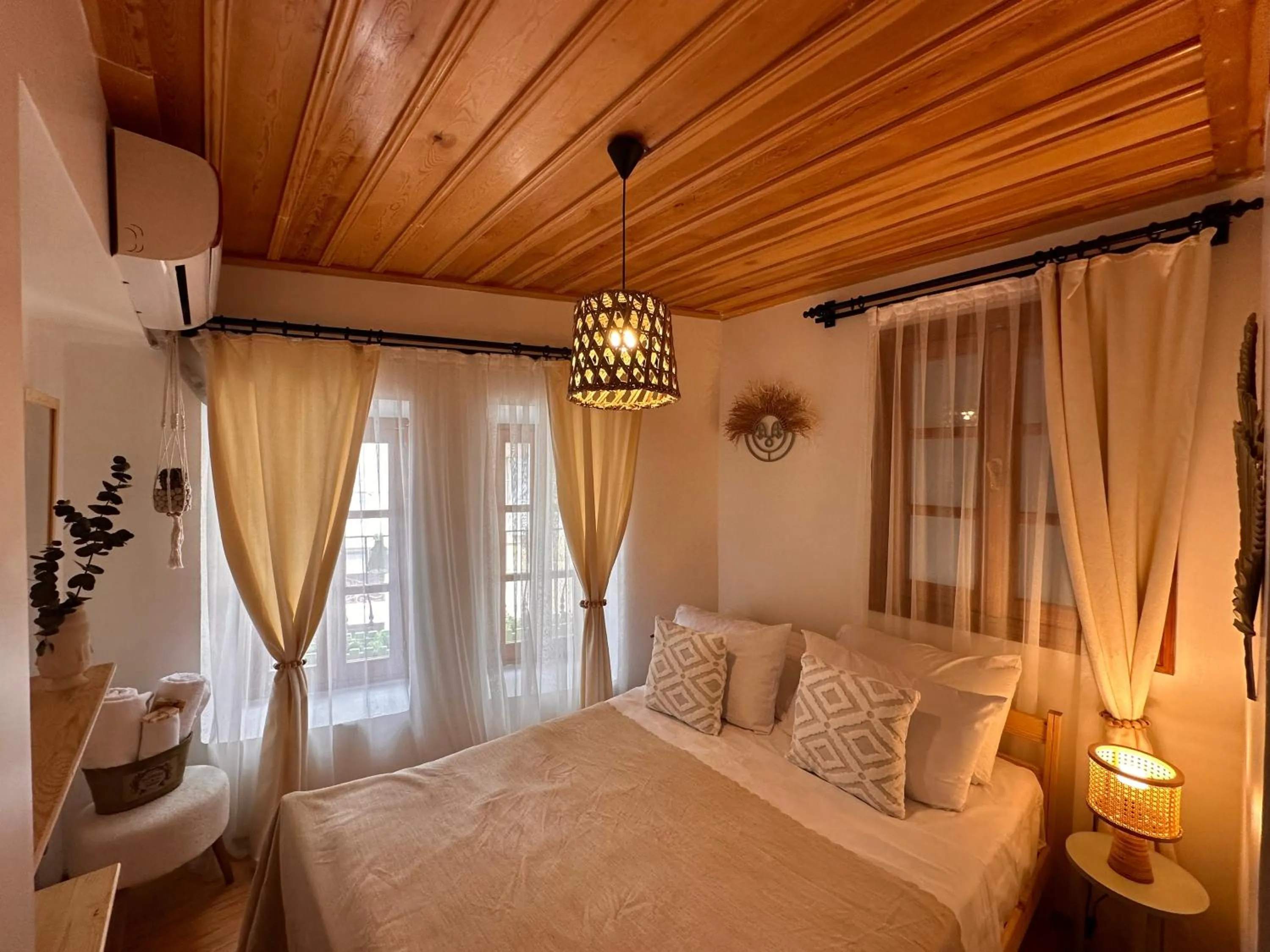 Bed in Hanole Guest House