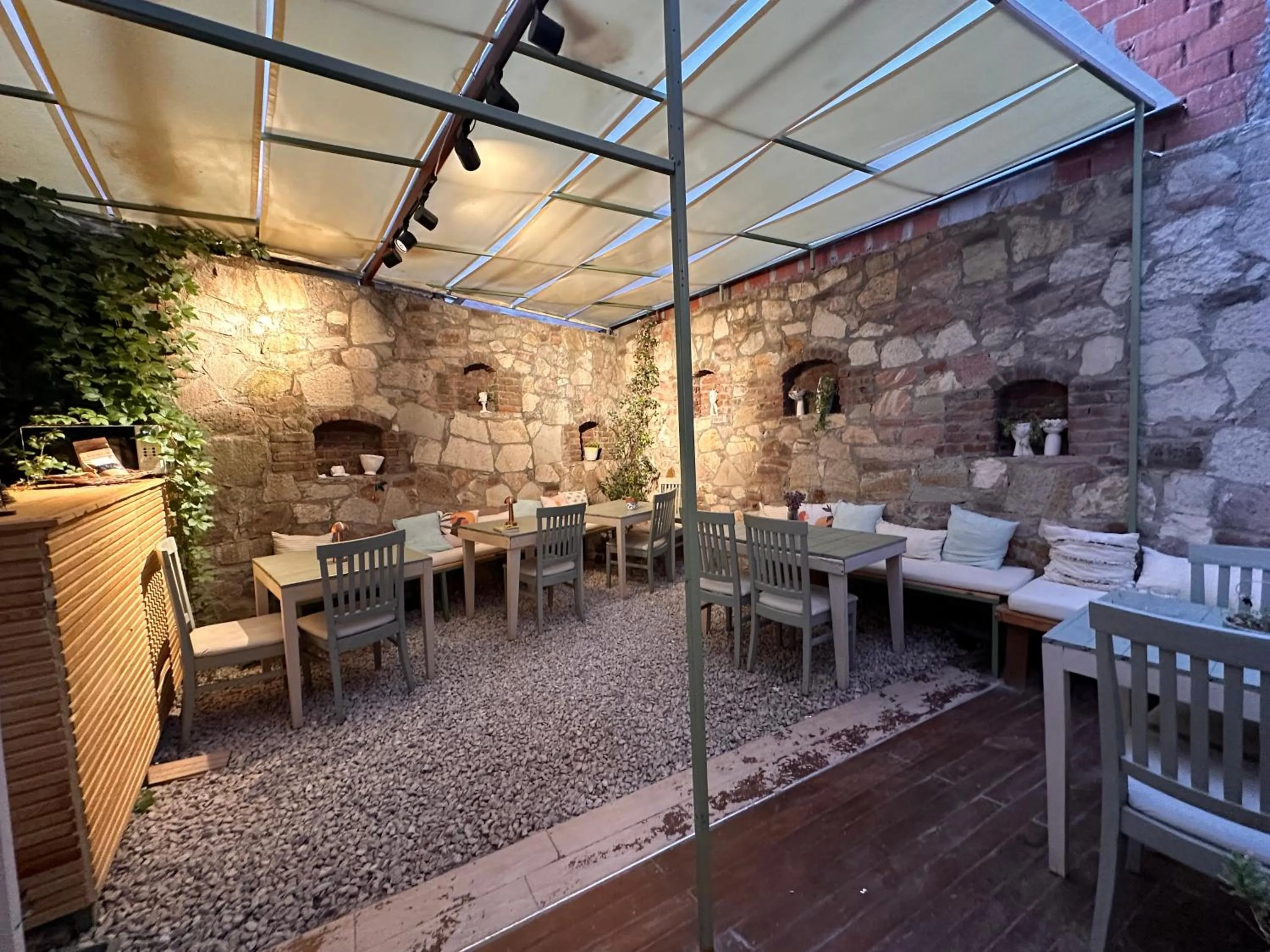 Lounge or bar in Hanole Guest House