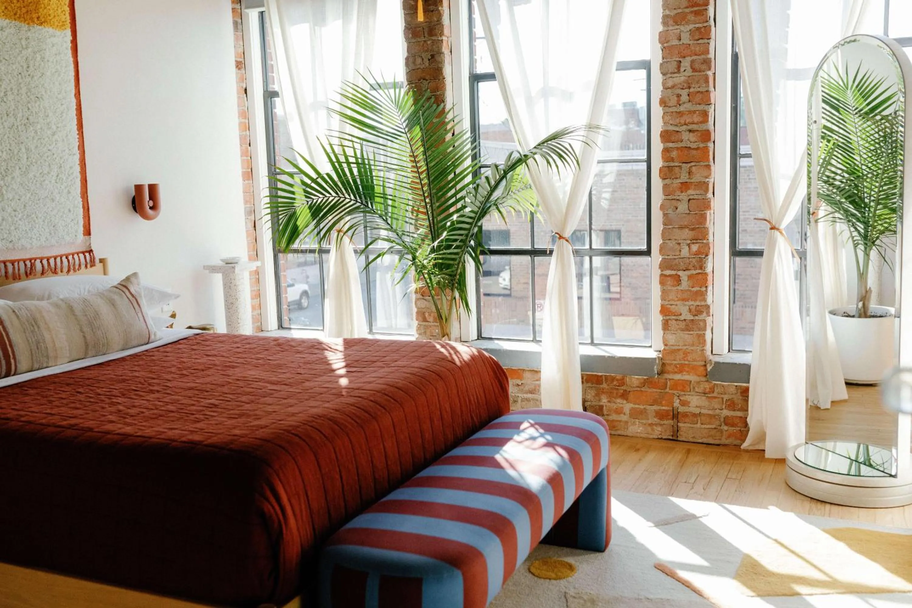 Bed in Hotel No-Vacancy