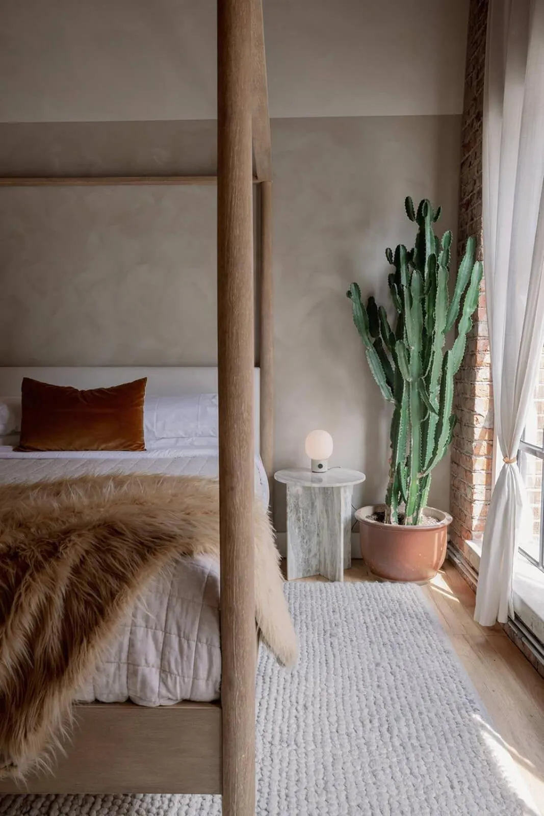 Bed in Hotel No-Vacancy