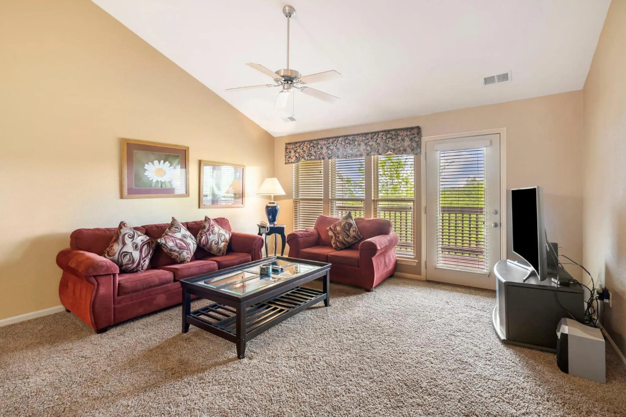 Living room in StoneBridge Village Resort