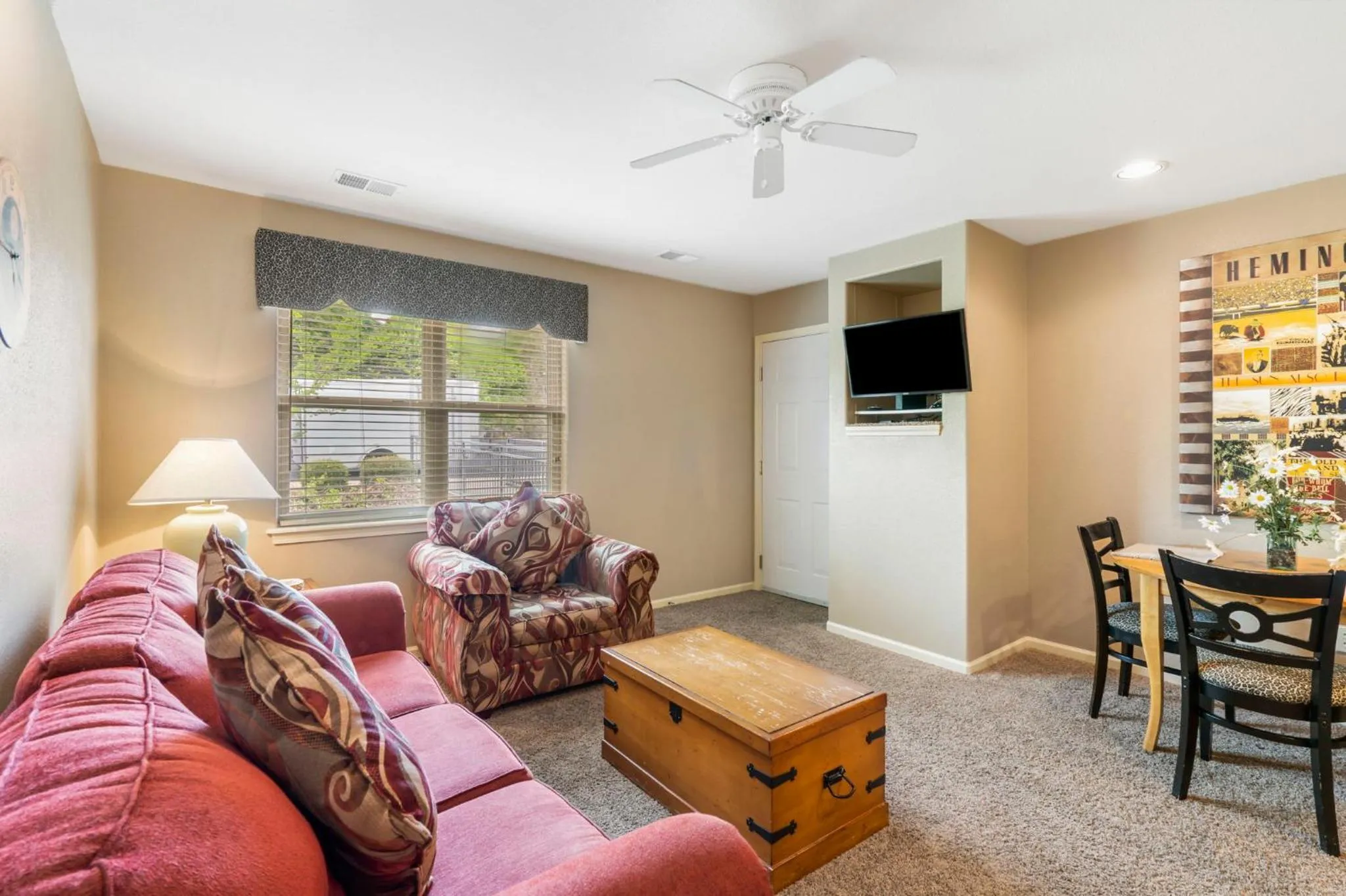 Living room in StoneBridge Village Resort