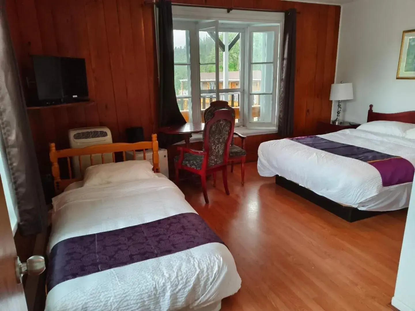 Triple Room in Hotel - Motel Georges Triple Room in Hotel - Motel Georges