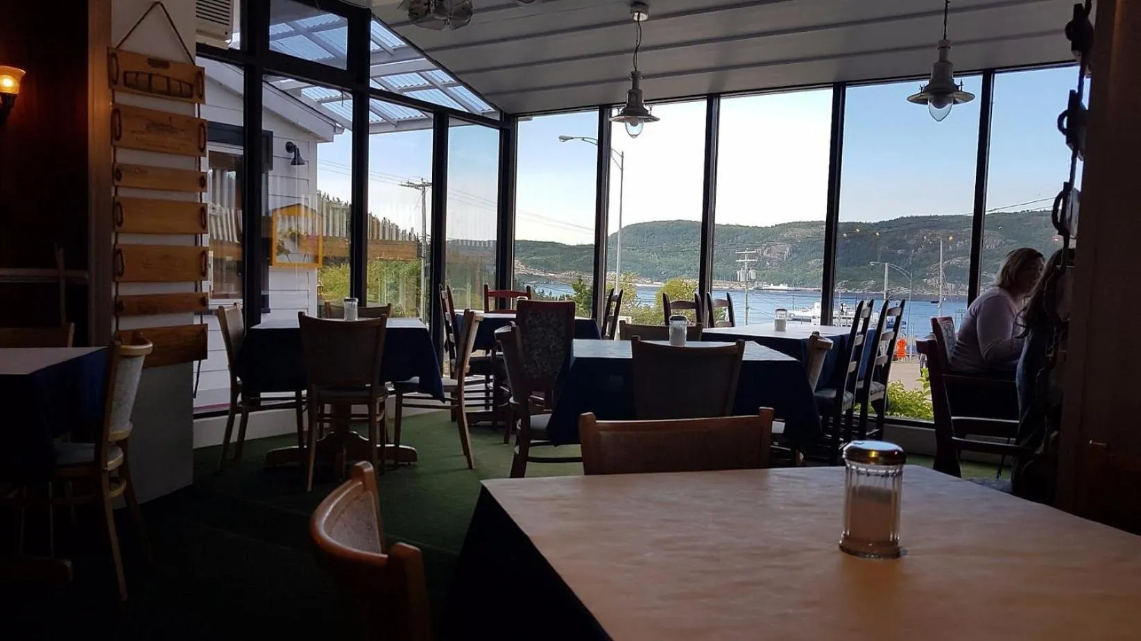 Restaurant/places to eat in Hotel - Motel Georges