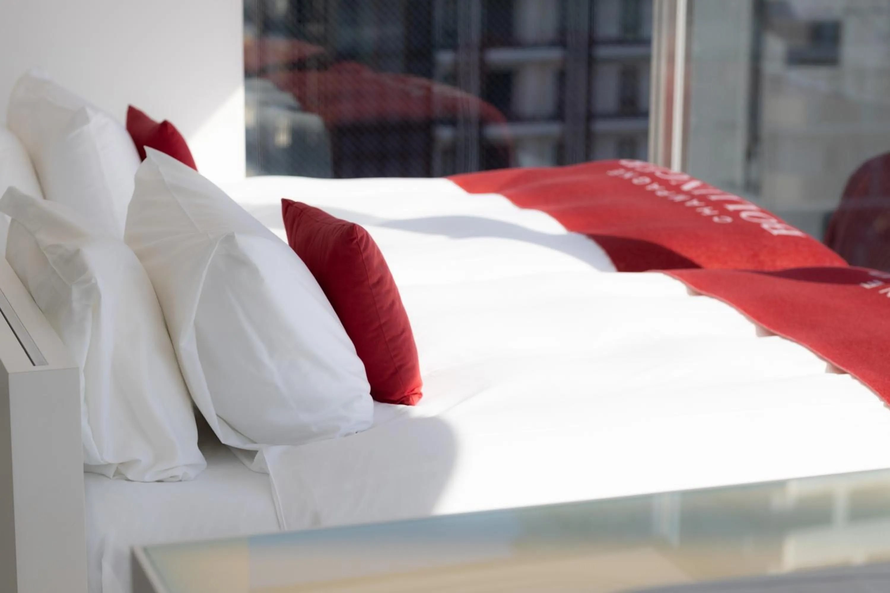 Bed in CUVEE J2 HOTEL OSAKA by Onko Chishin