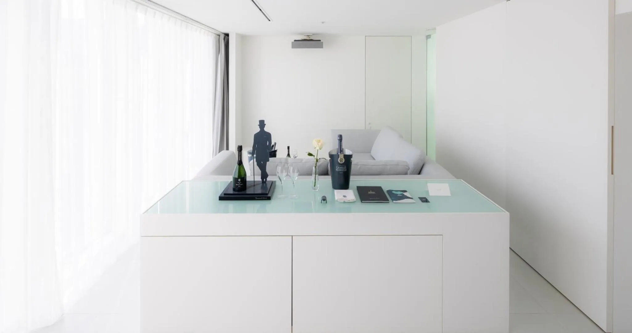 Living room in CUVEE J2 HOTEL OSAKA by Onko Chishin