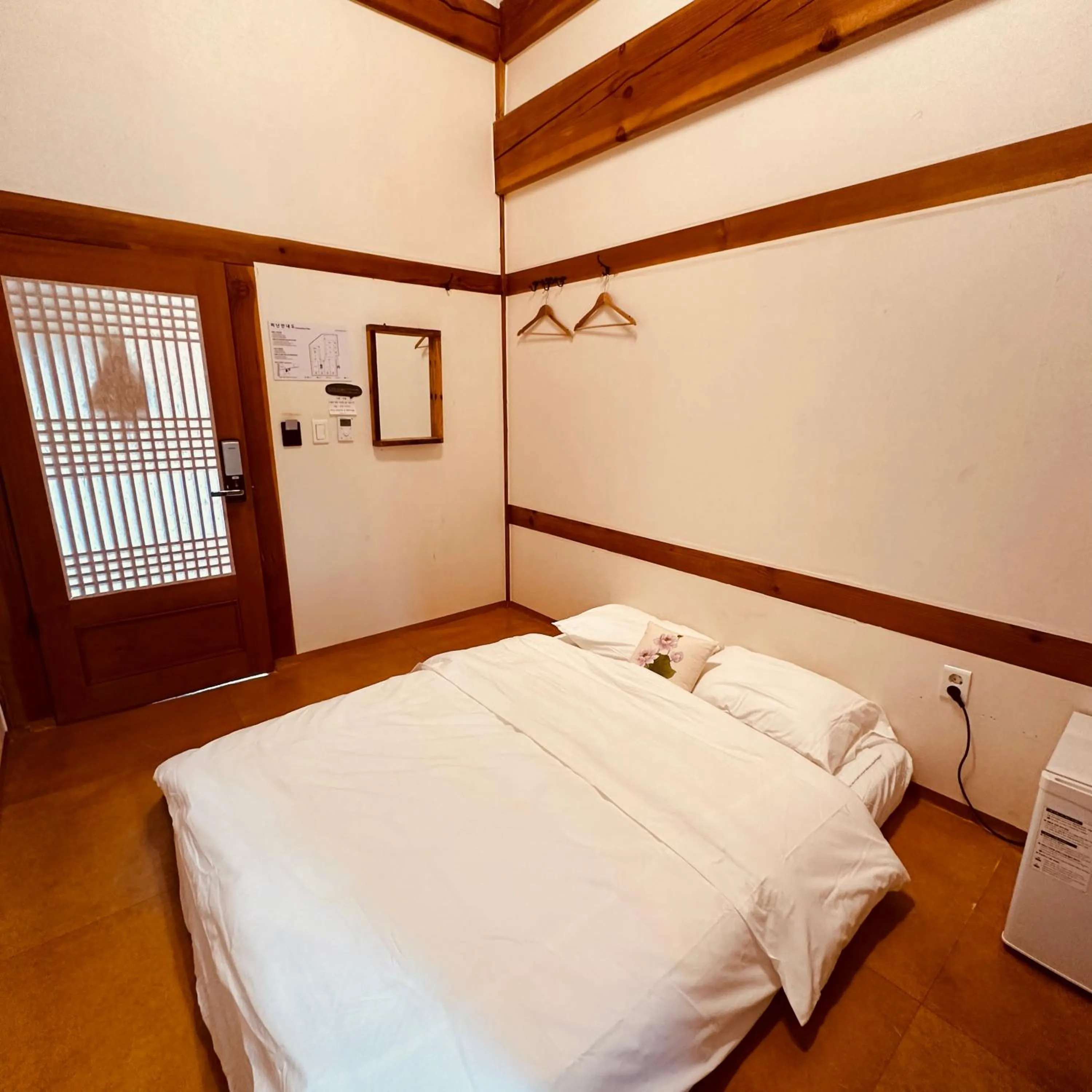 Bed in Jeonju Hanok village Deoksugung