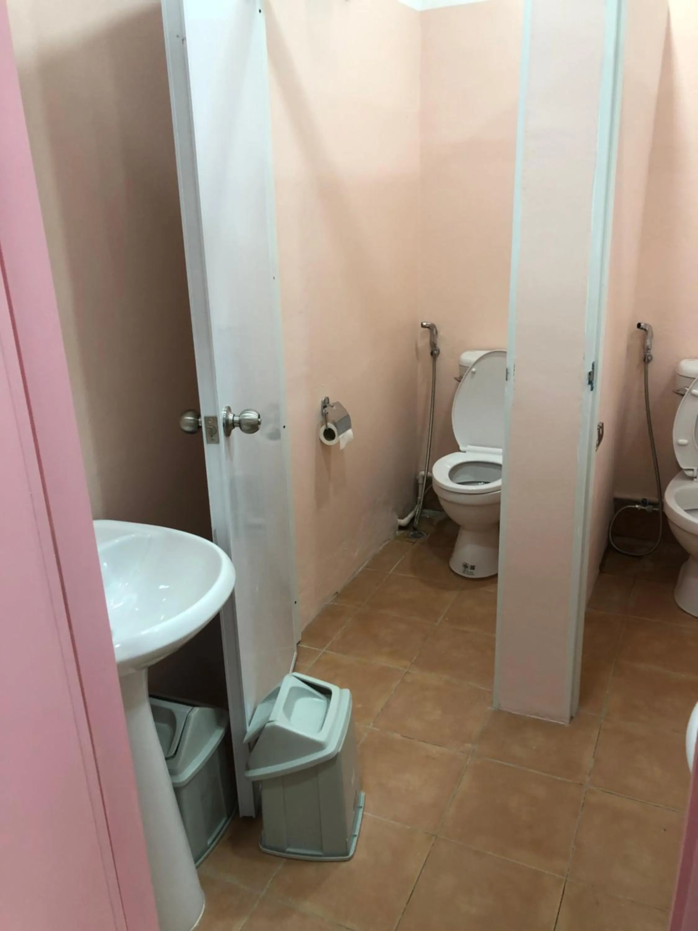 Toilet in Aloft Hotel and Hostel Pattaya
