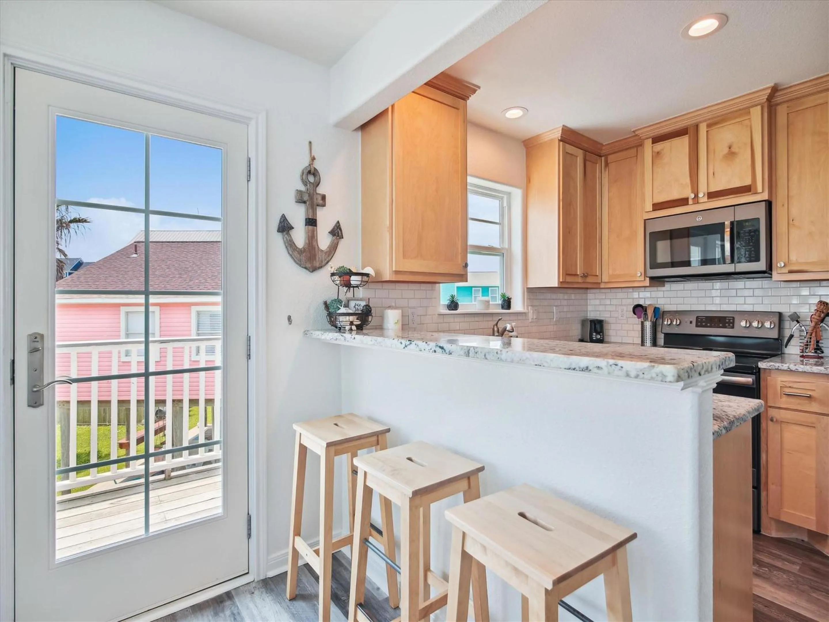 Property building in Beach Rays