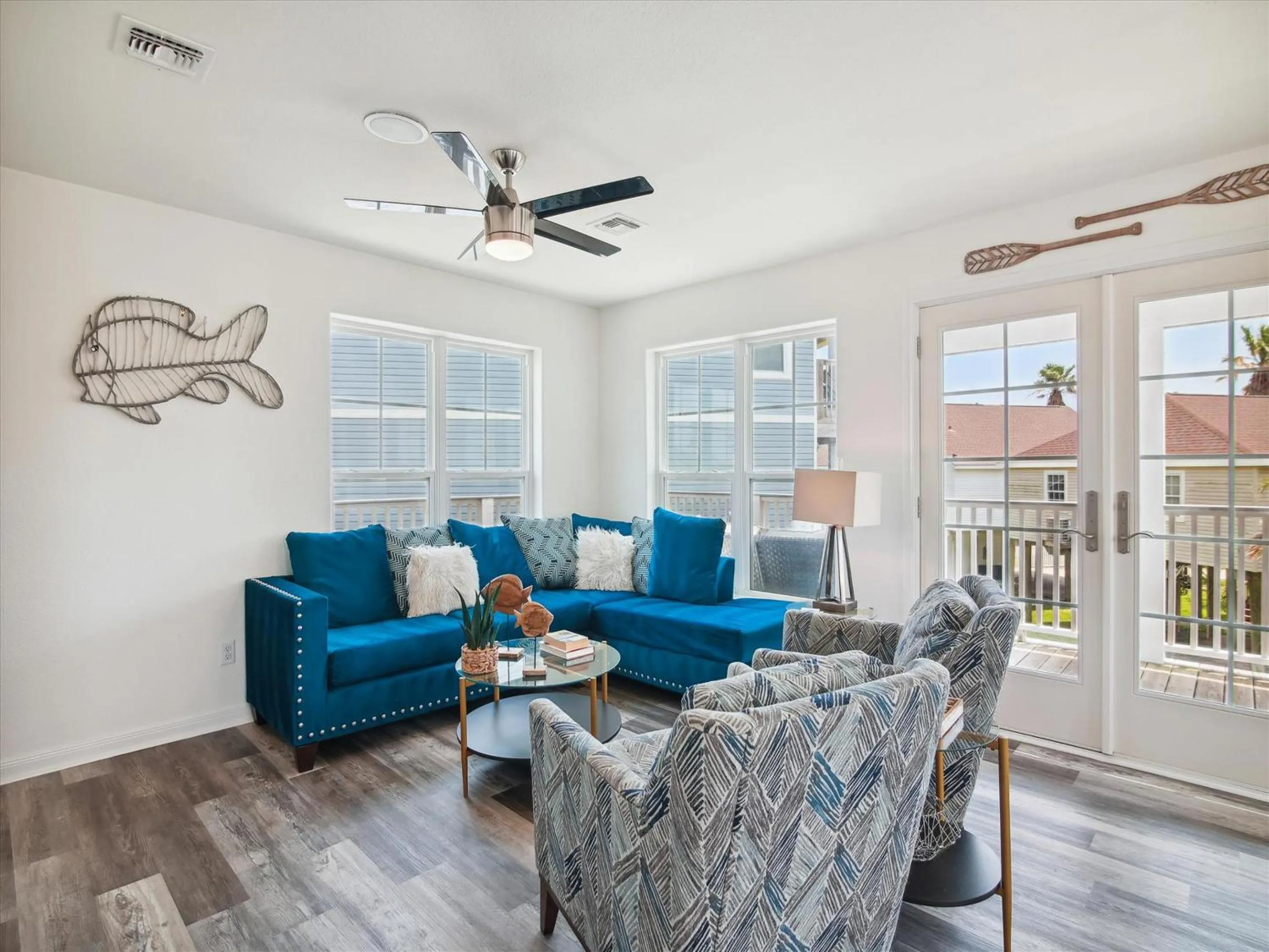 Property building in Beach Rays